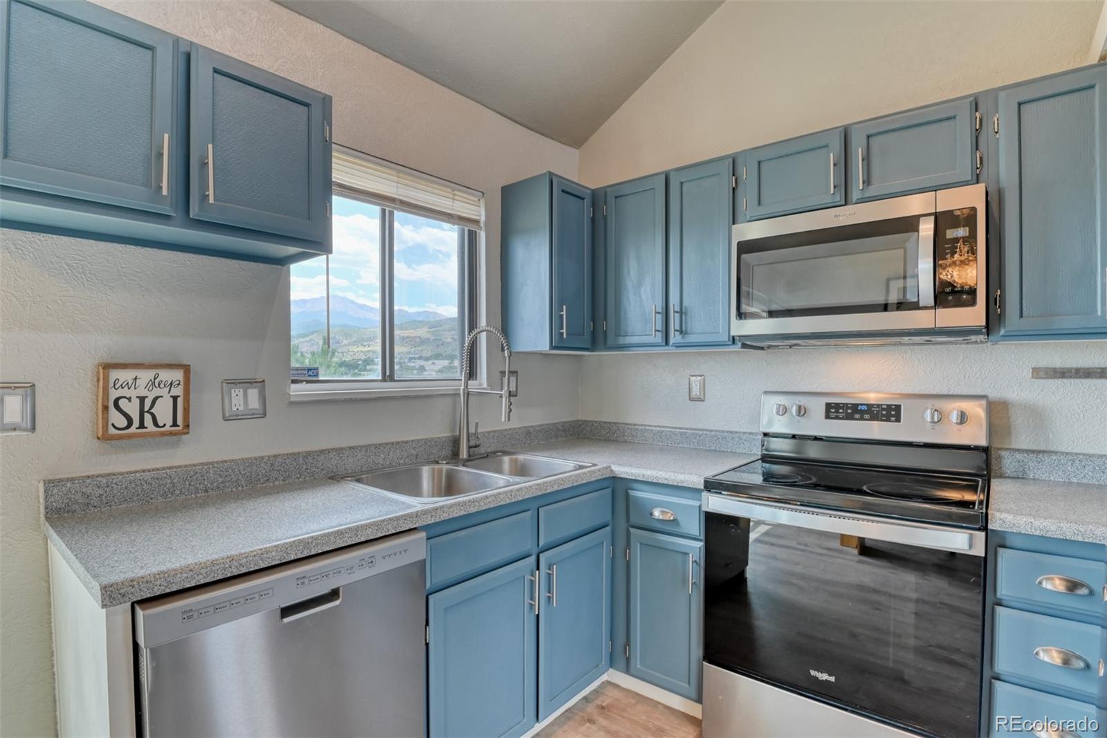 MLS Image #9 for 1420  territory trail,colorado springs, Colorado