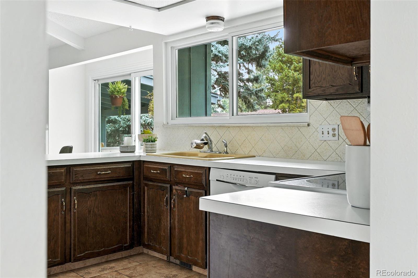 MLS Image #19 for 8764 e radcliff avenue,denver, Colorado