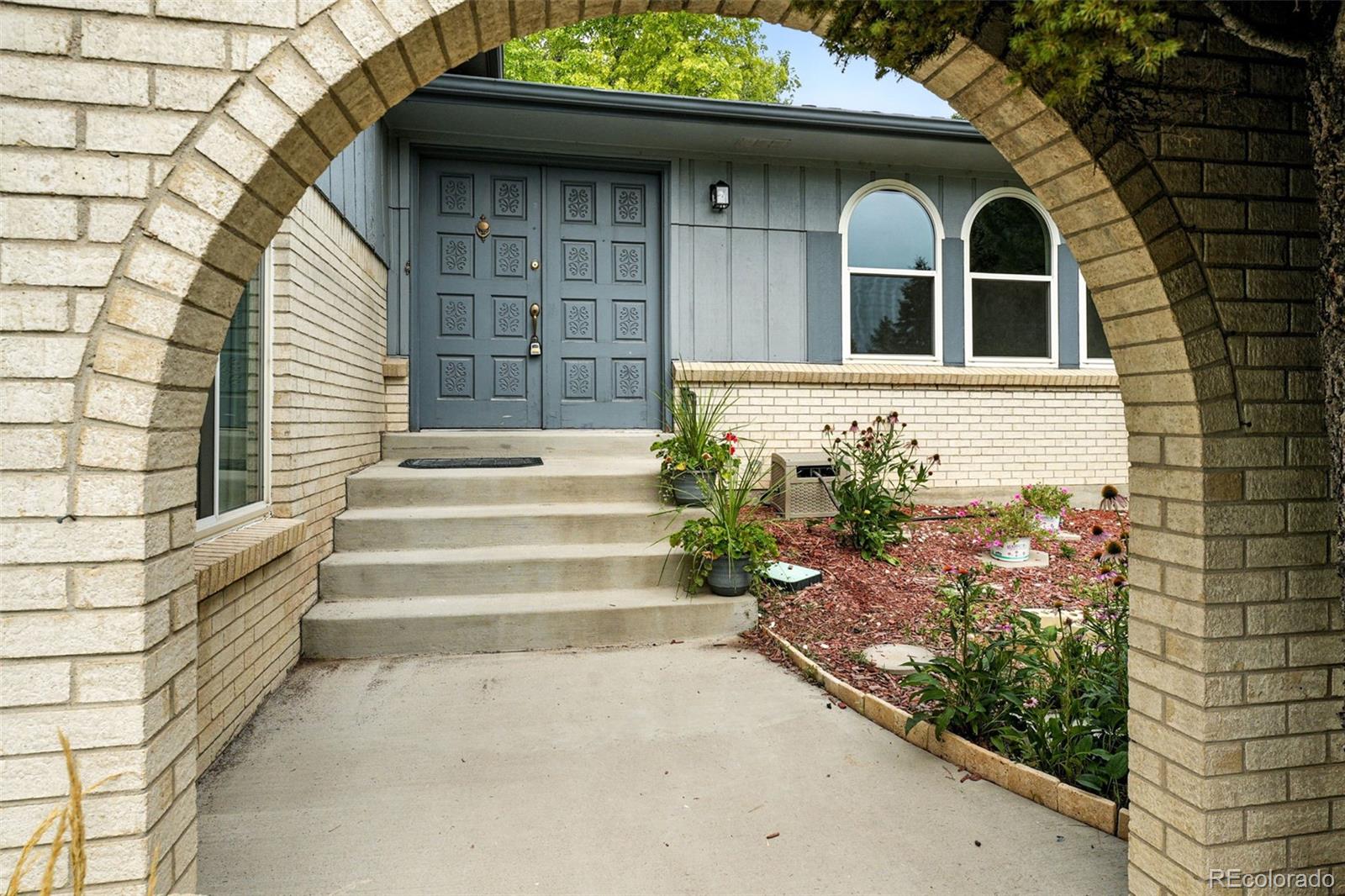 MLS Image #2 for 8764 e radcliff avenue,denver, Colorado