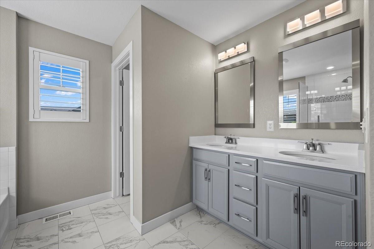 MLS Image #19 for 7633 s yakima court,aurora, Colorado