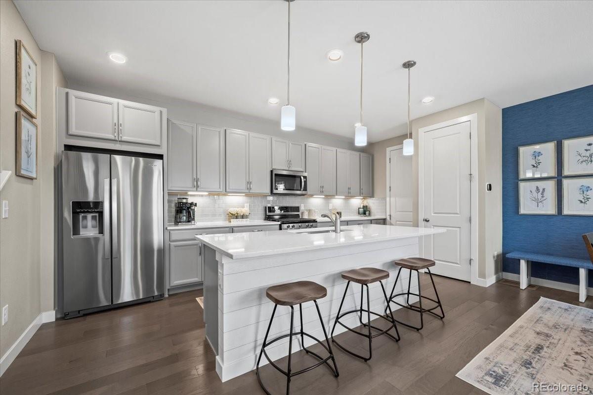 MLS Image #4 for 7633 s yakima court,aurora, Colorado