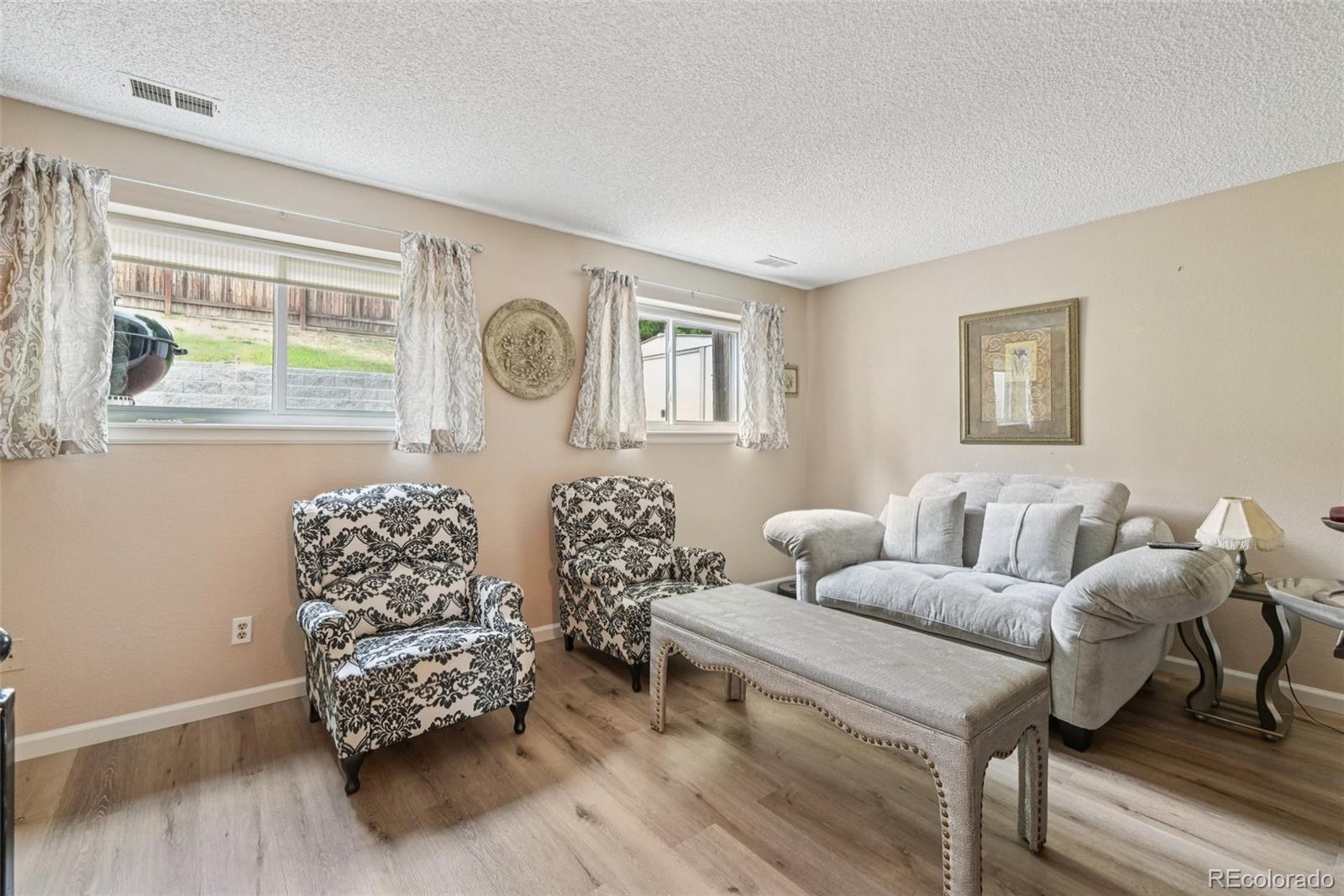 MLS Image #9 for 5725 s quatar court,centennial, Colorado
