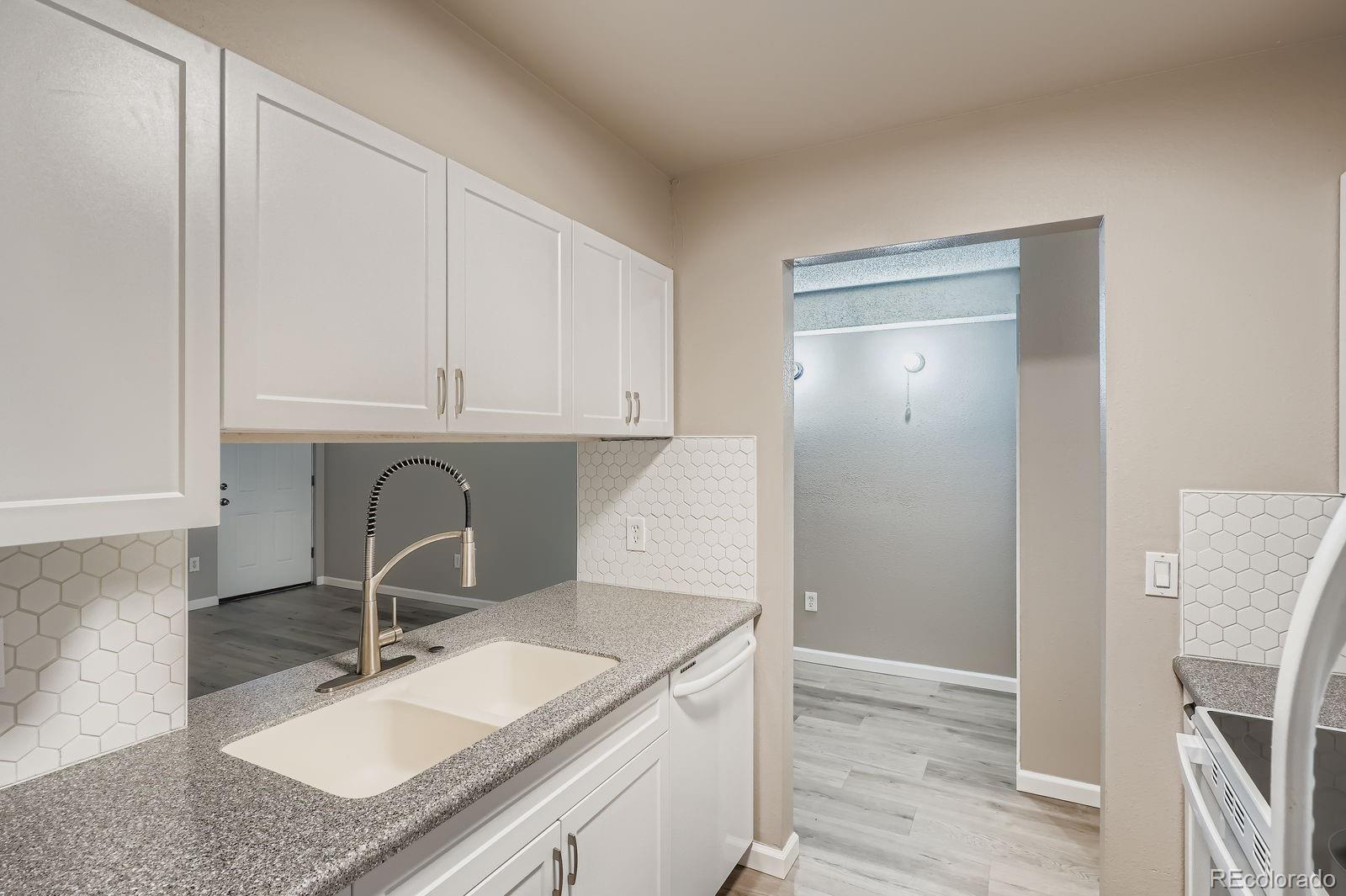 MLS Image #3 for 5873 s prince street,littleton, Colorado