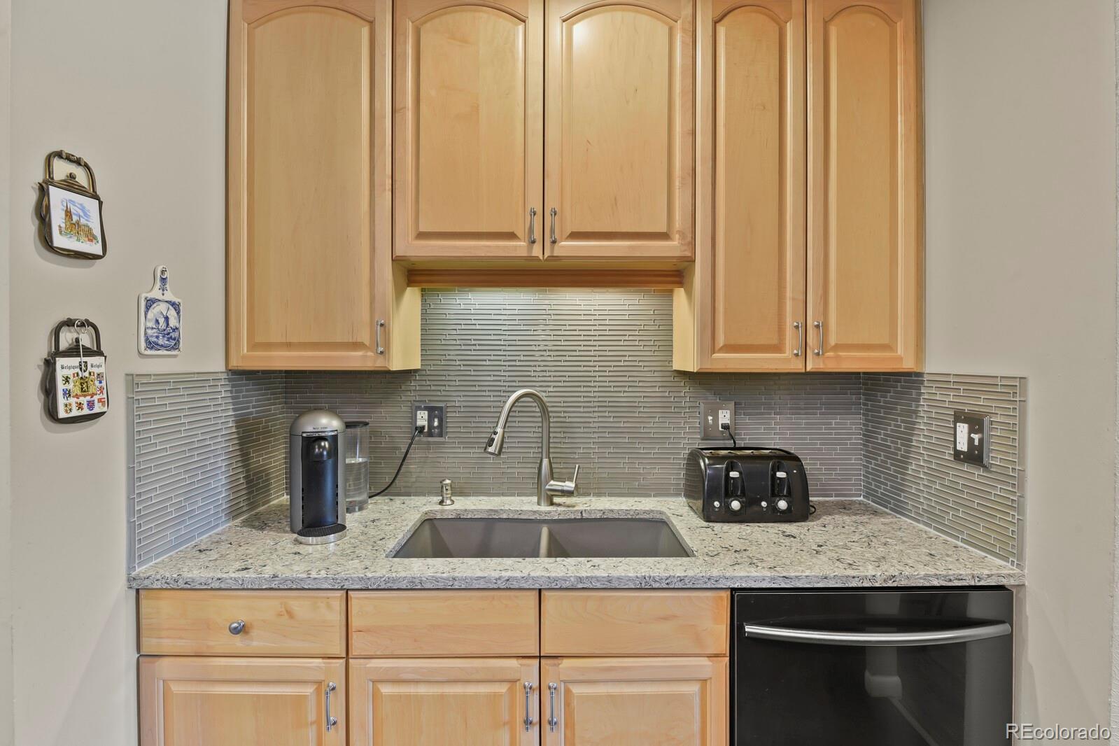 MLS Image #10 for 7197 s dahlia court,centennial, Colorado