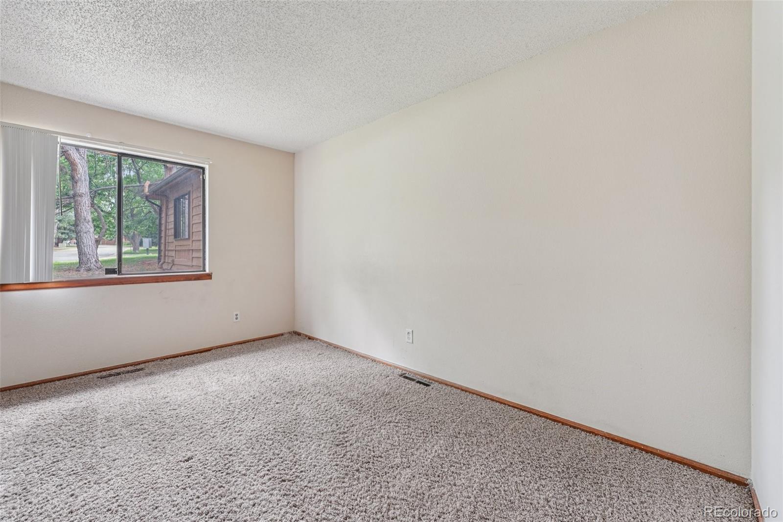 MLS Image #11 for 59 s eagle circle,aurora, Colorado
