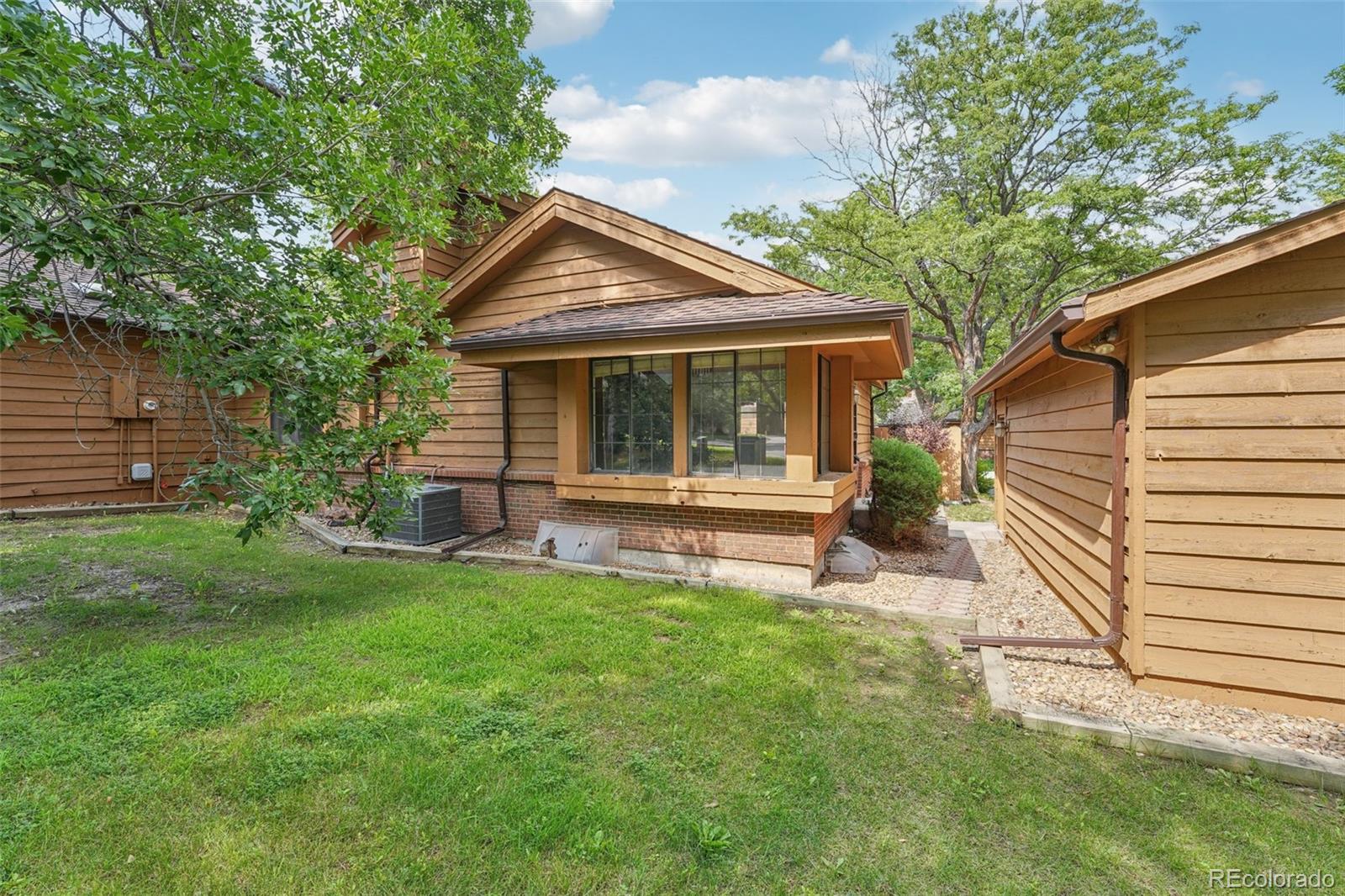 MLS Image #29 for 59 s eagle circle,aurora, Colorado
