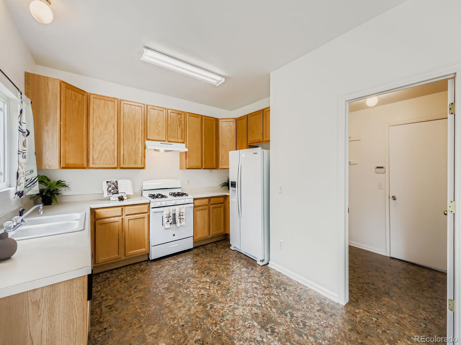 MLS Image #10 for 7040  bonnie brae lane,colorado springs, Colorado