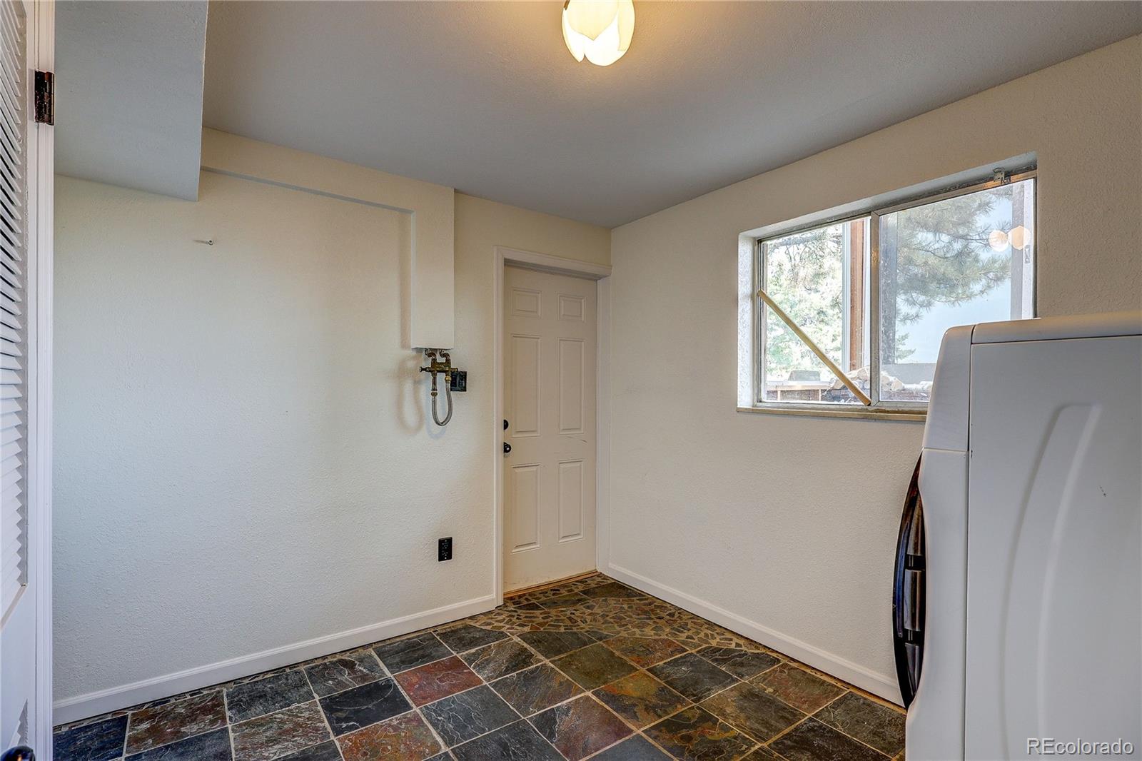MLS Image #31 for 13678  omega circle,lone tree, Colorado