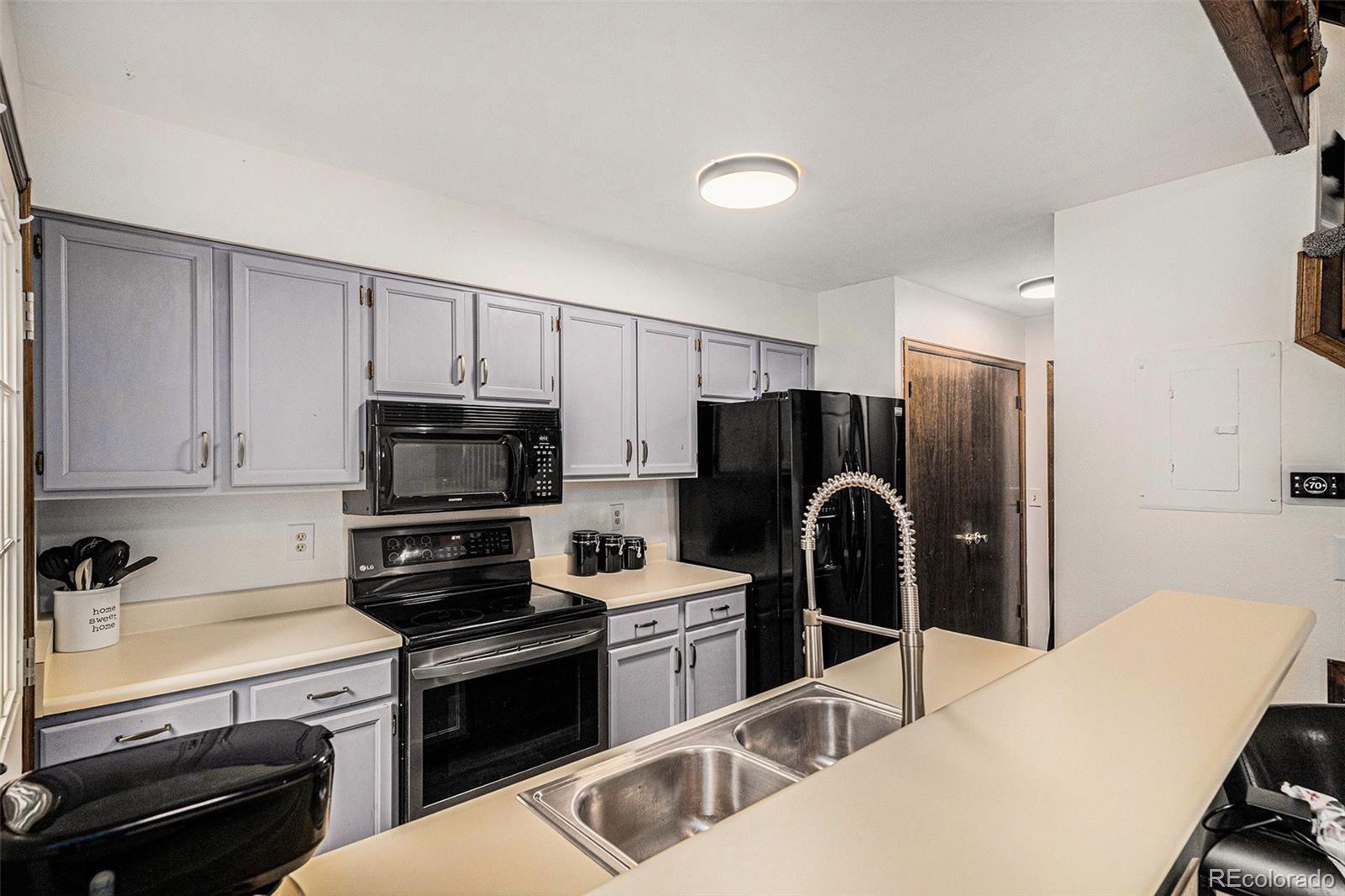 MLS Image #10 for 14271 e dickinson drive,aurora, Colorado