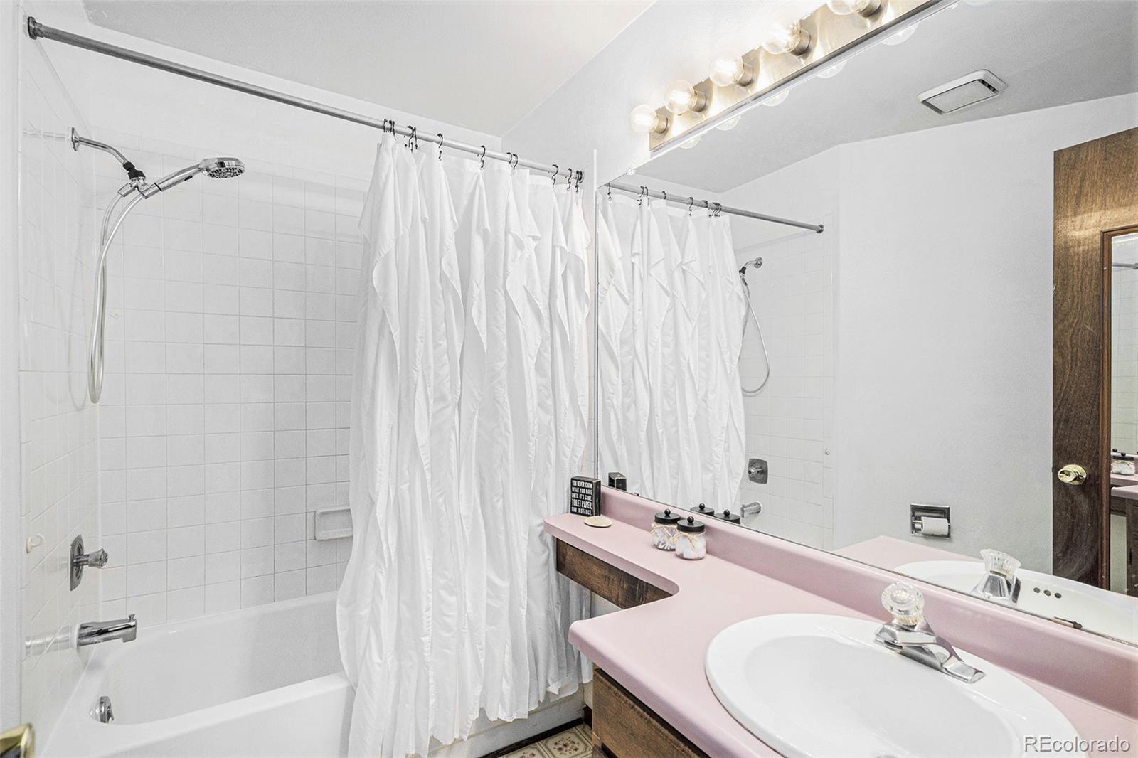 MLS Image #6 for 14271 e dickinson drive,aurora, Colorado