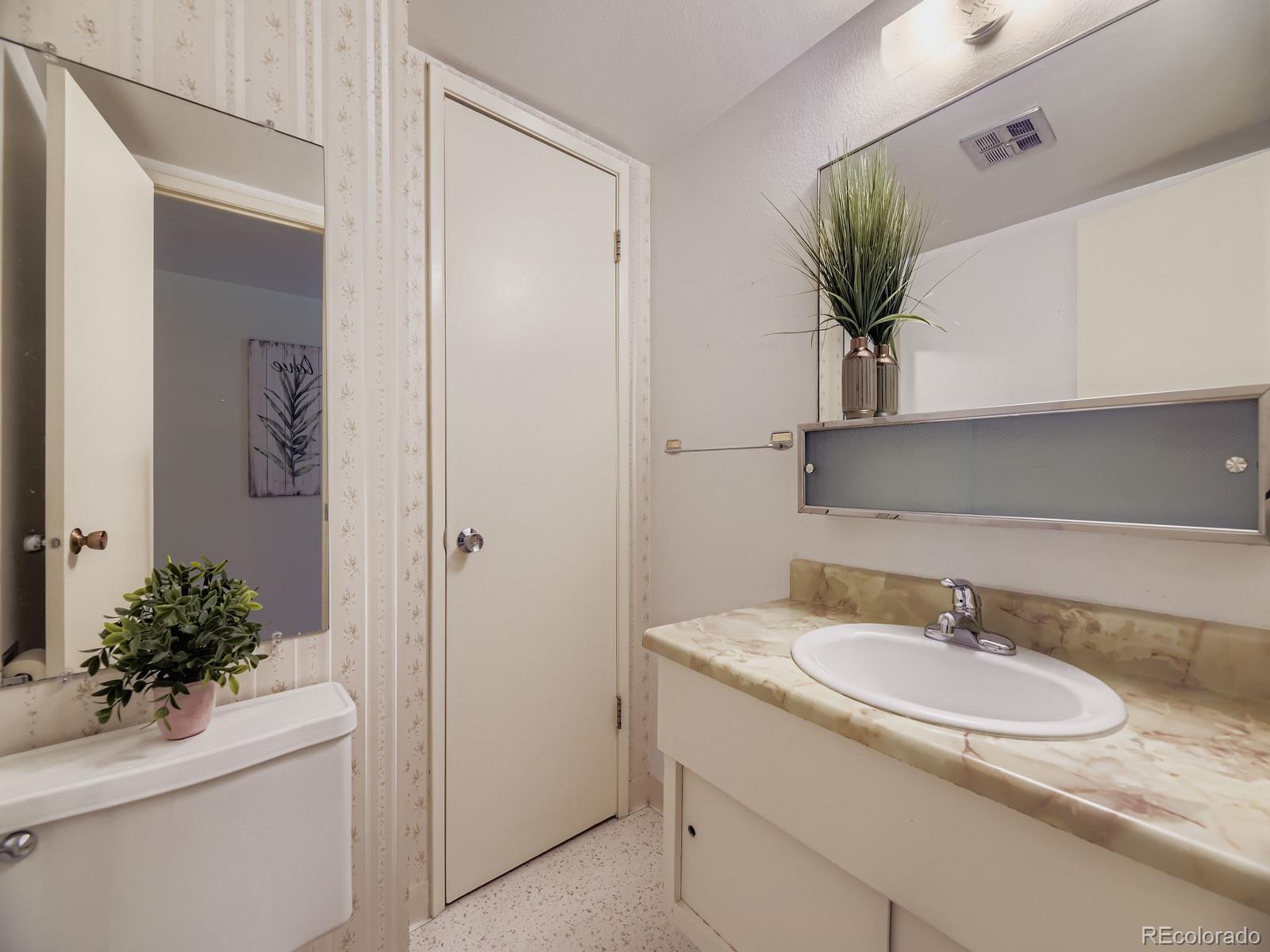 MLS Image #14 for 12678 w virginia avenue,lakewood, Colorado