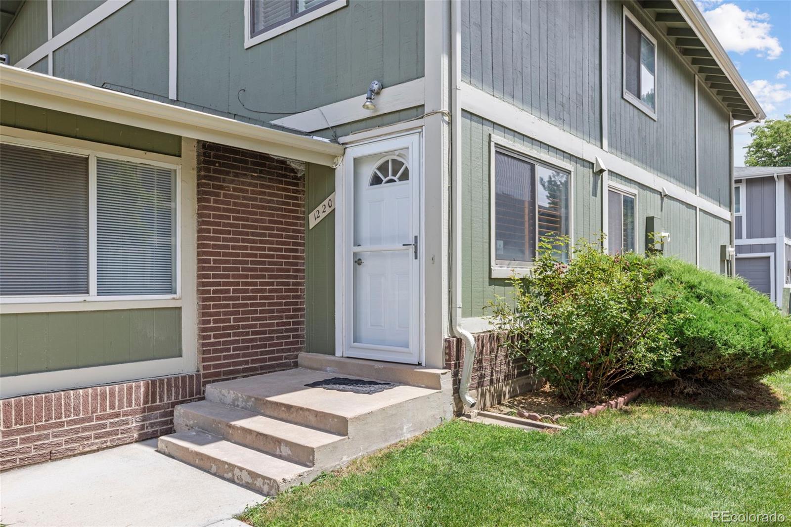 MLS Image #2 for 1220 s uvalda street,aurora, Colorado