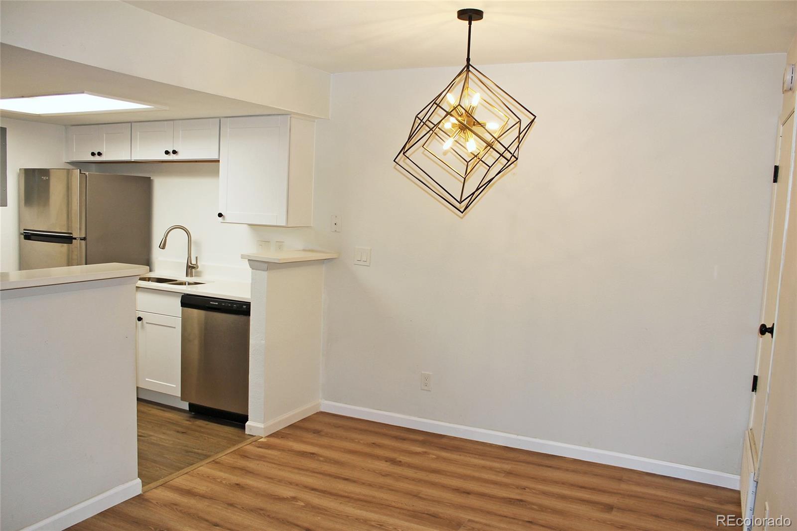 MLS Image #6 for 922 s walden street,aurora, Colorado