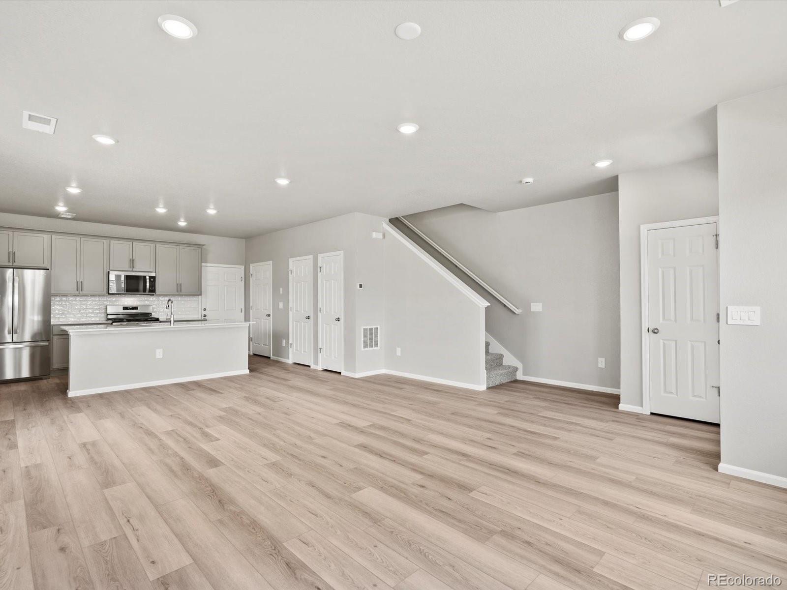 MLS Image #4 for 780 n tempe street,aurora, Colorado