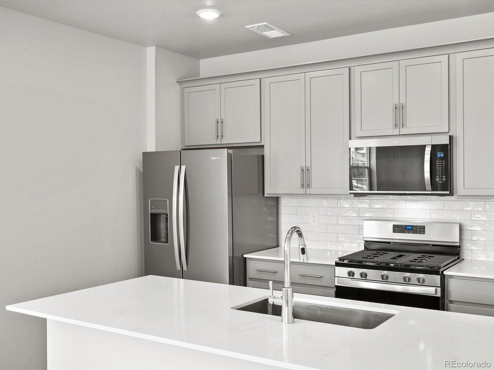 MLS Image #7 for 780 n tempe street,aurora, Colorado
