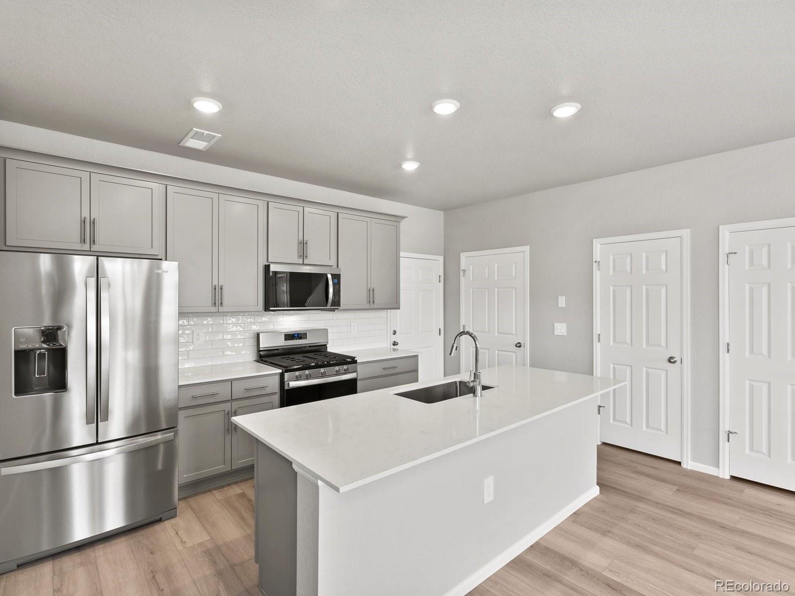 MLS Image #8 for 780 n tempe street,aurora, Colorado