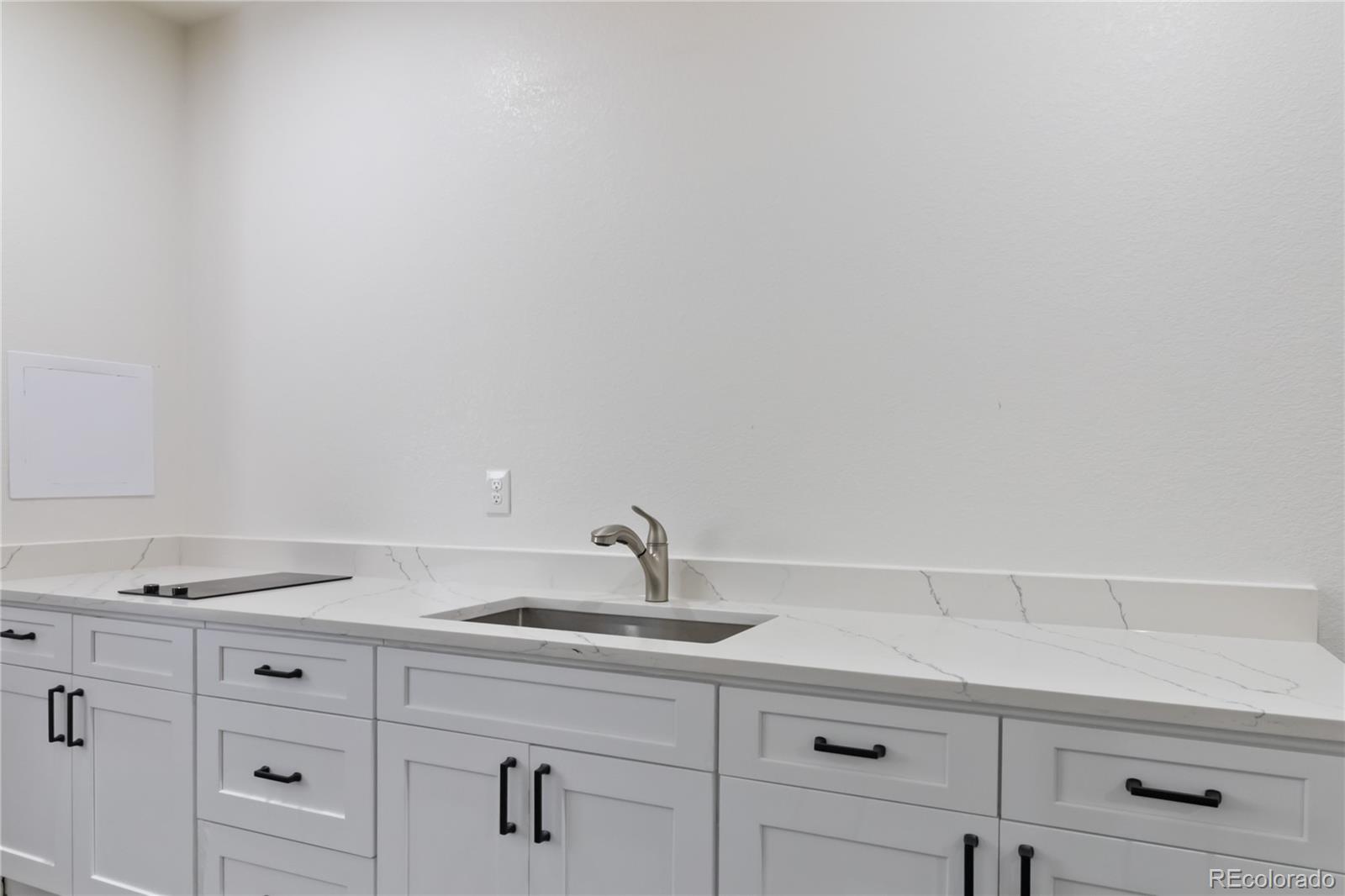 MLS Image #19 for 10197 e mississippi avenue,denver, Colorado