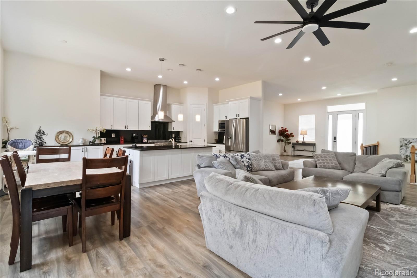 MLS Image #5 for 10197 e mississippi avenue,denver, Colorado