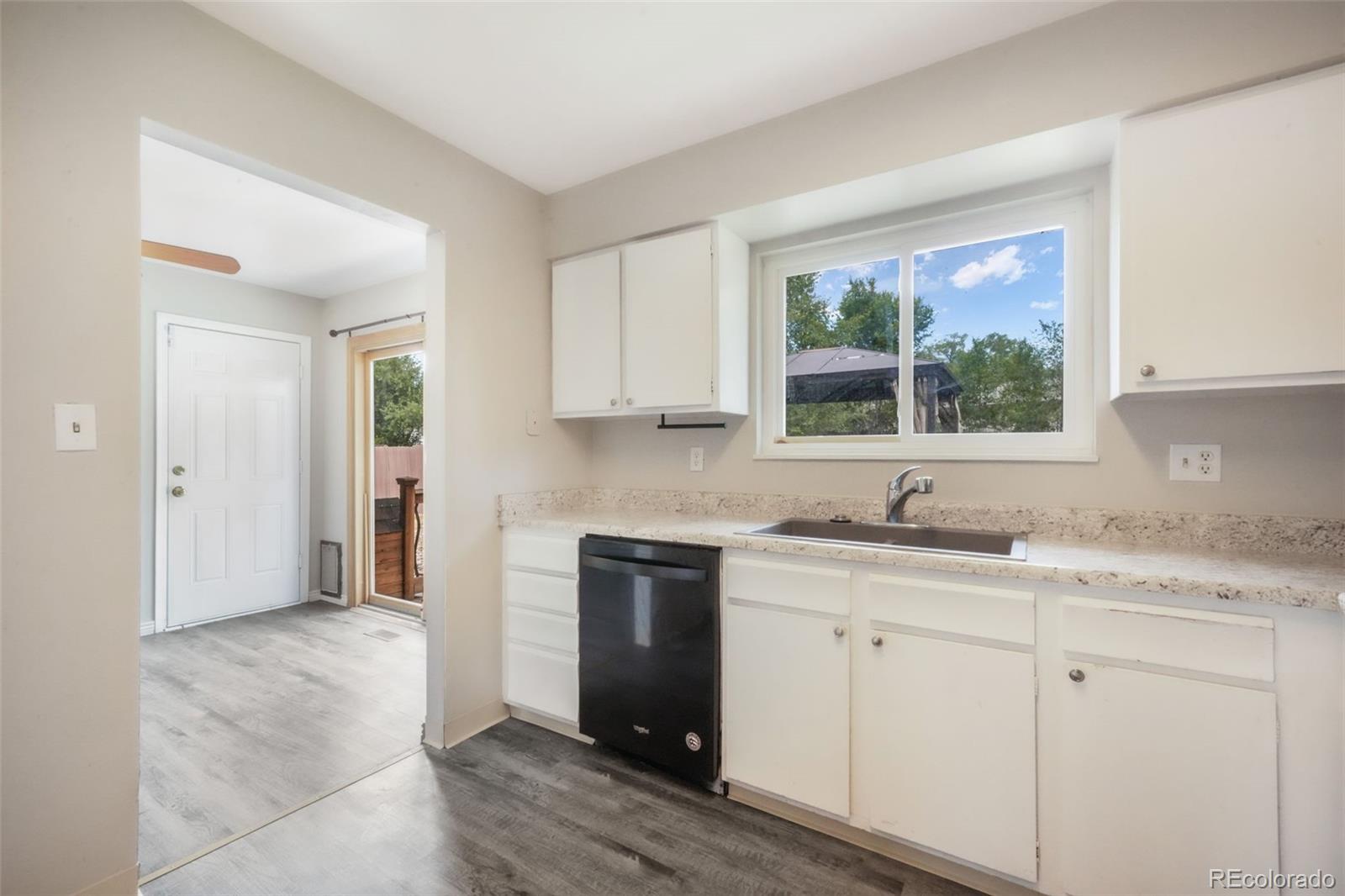 MLS Image #11 for 1925  mineola street,colorado springs, Colorado