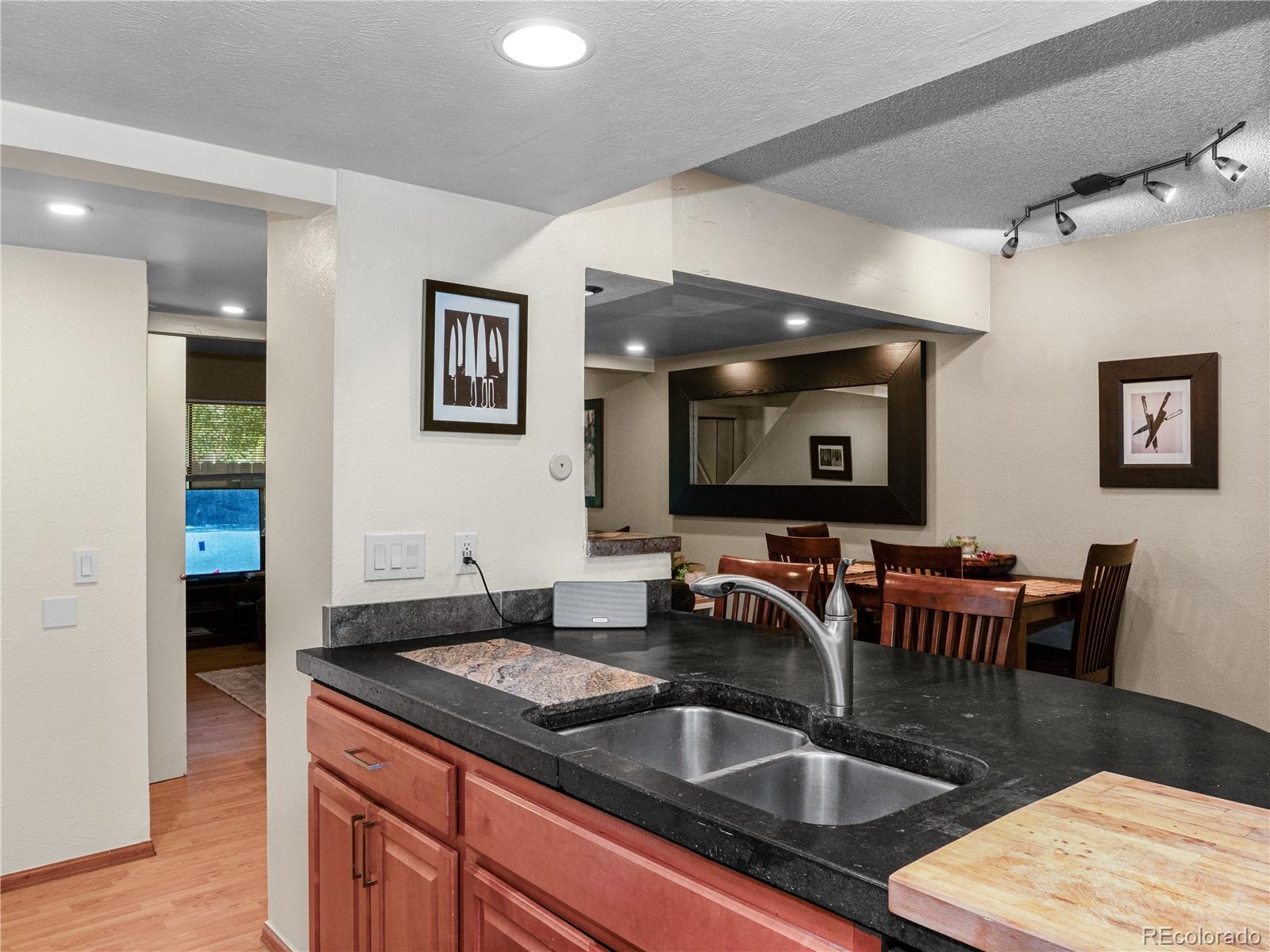 MLS Image #13 for 2948  shady hollow,boulder, Colorado
