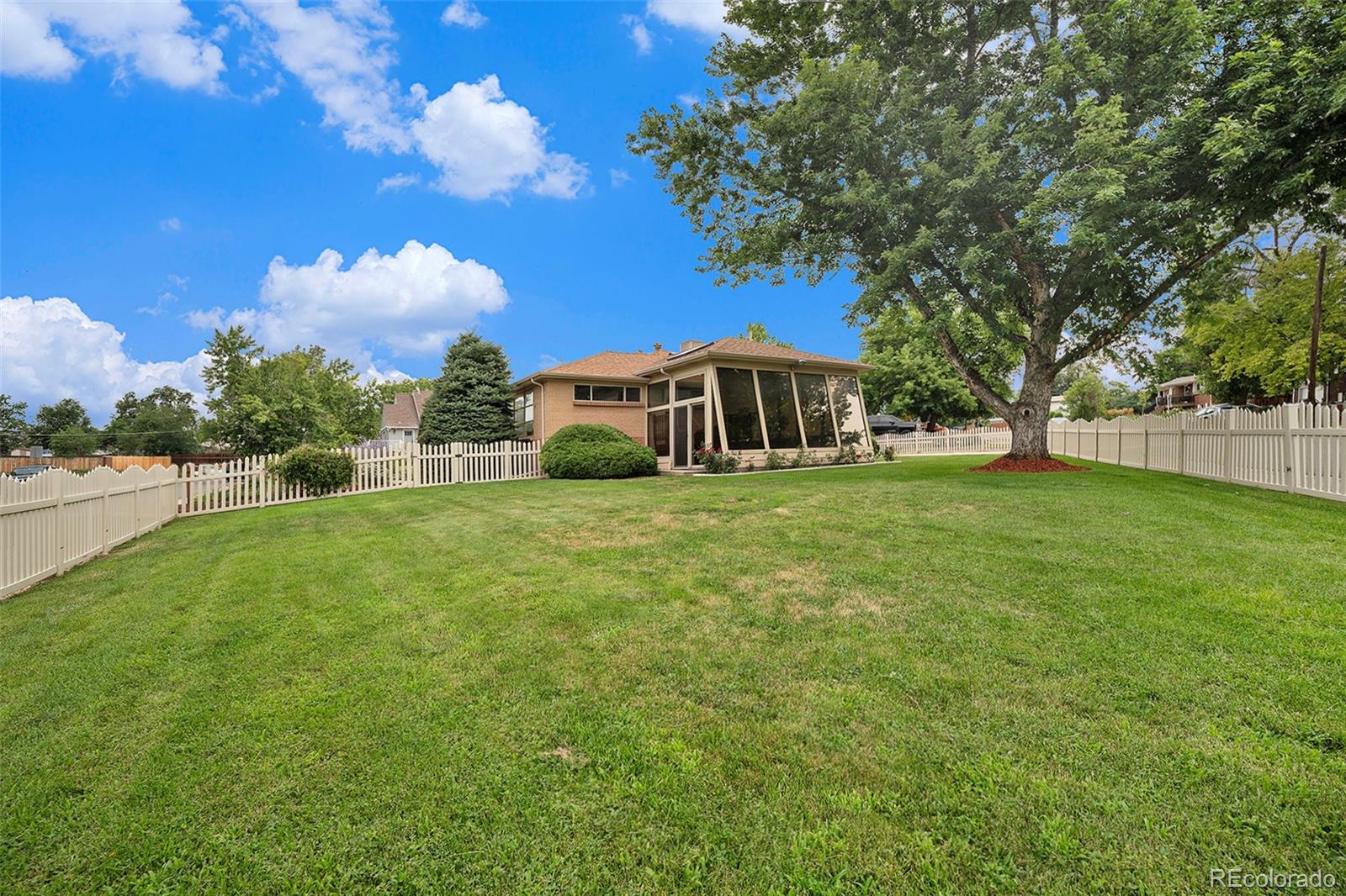 MLS Image #3 for 5635  wellington parkway,arvada, Colorado