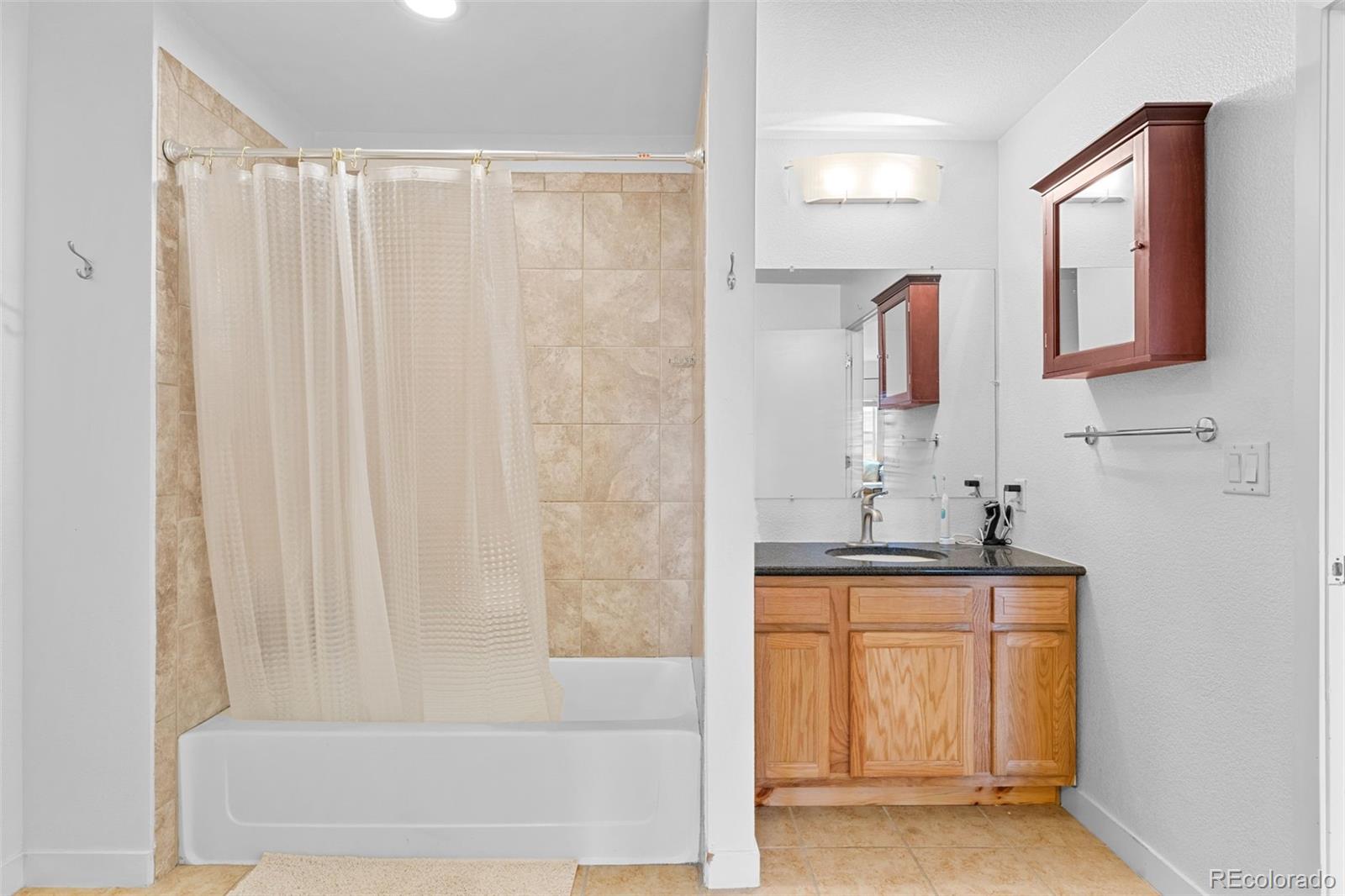 MLS Image #27 for 1555  central street,denver, Colorado