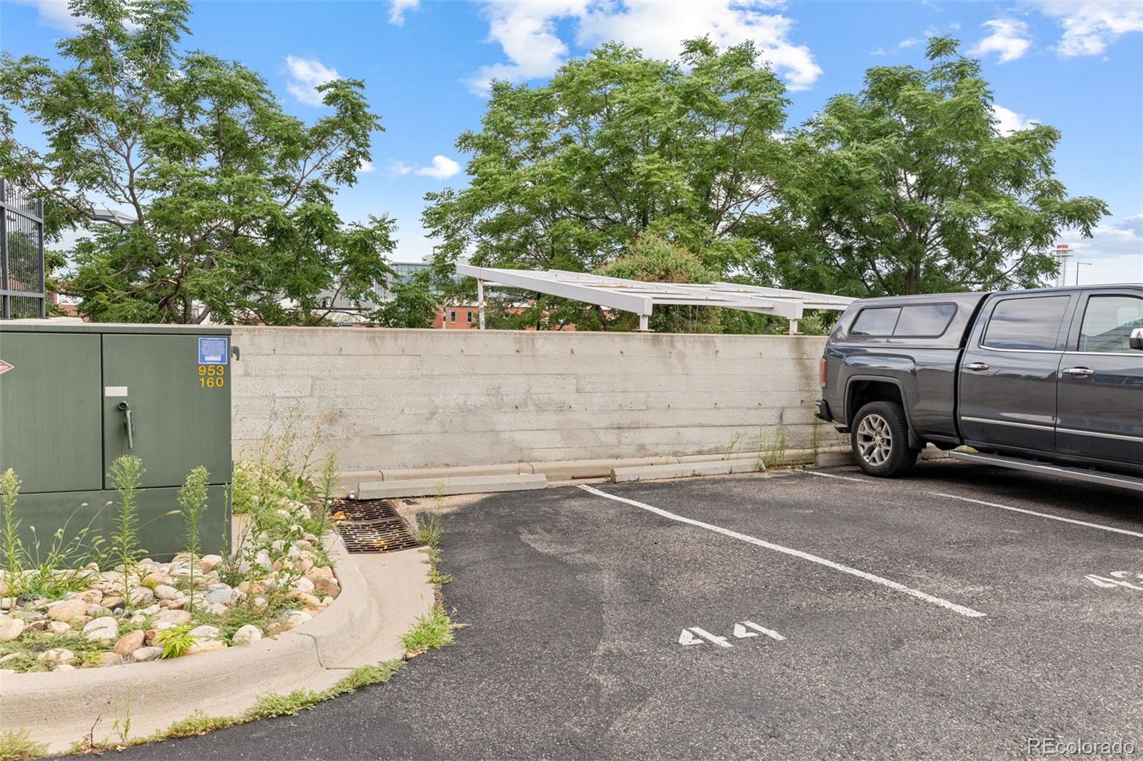 MLS Image #31 for 1555  central street,denver, Colorado