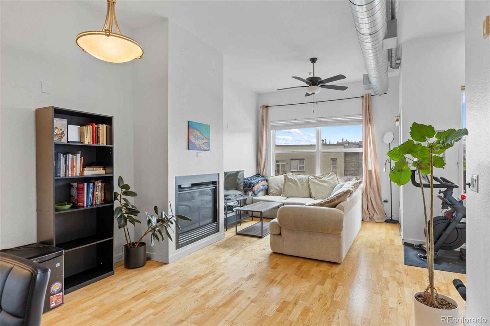 MLS Image #9 for 1555  central street,denver, Colorado