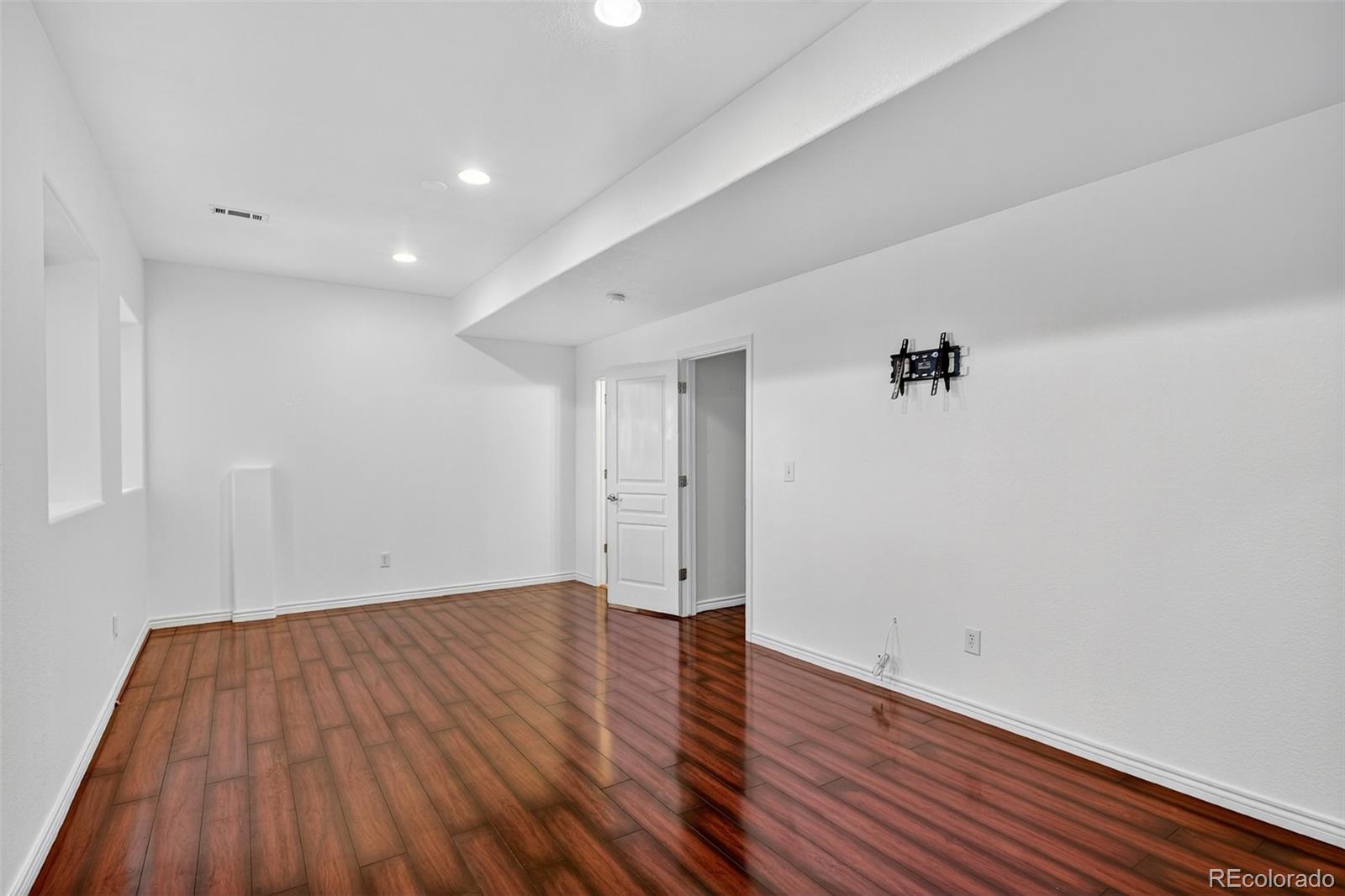 MLS Image #32 for 12056 e lake circle,greenwood village, Colorado