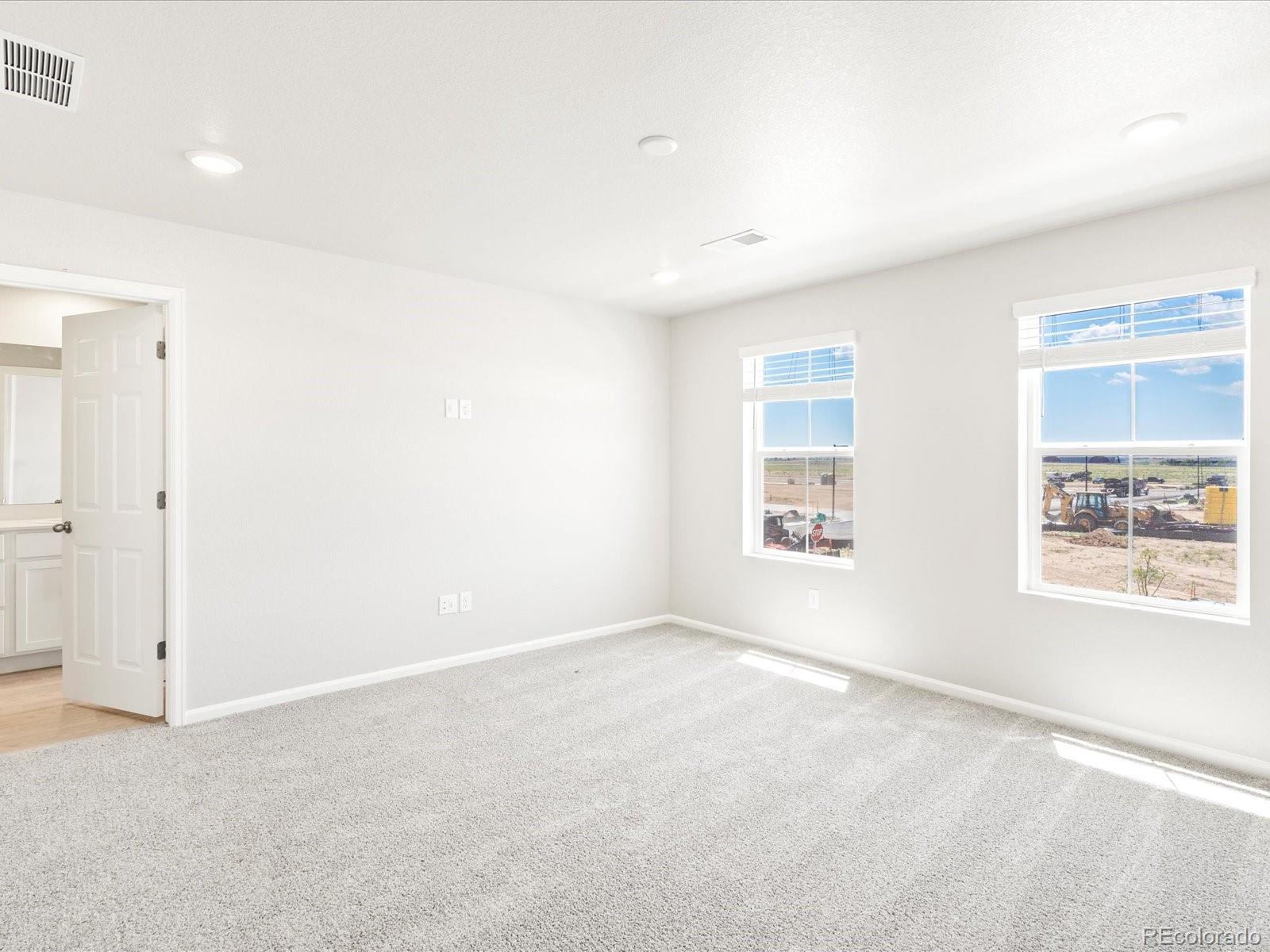 MLS Image #13 for 792 n tempe street,aurora, Colorado