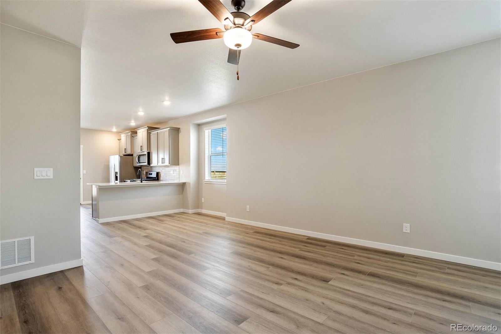 MLS Image #3 for 9441  yampa street,commerce city, Colorado