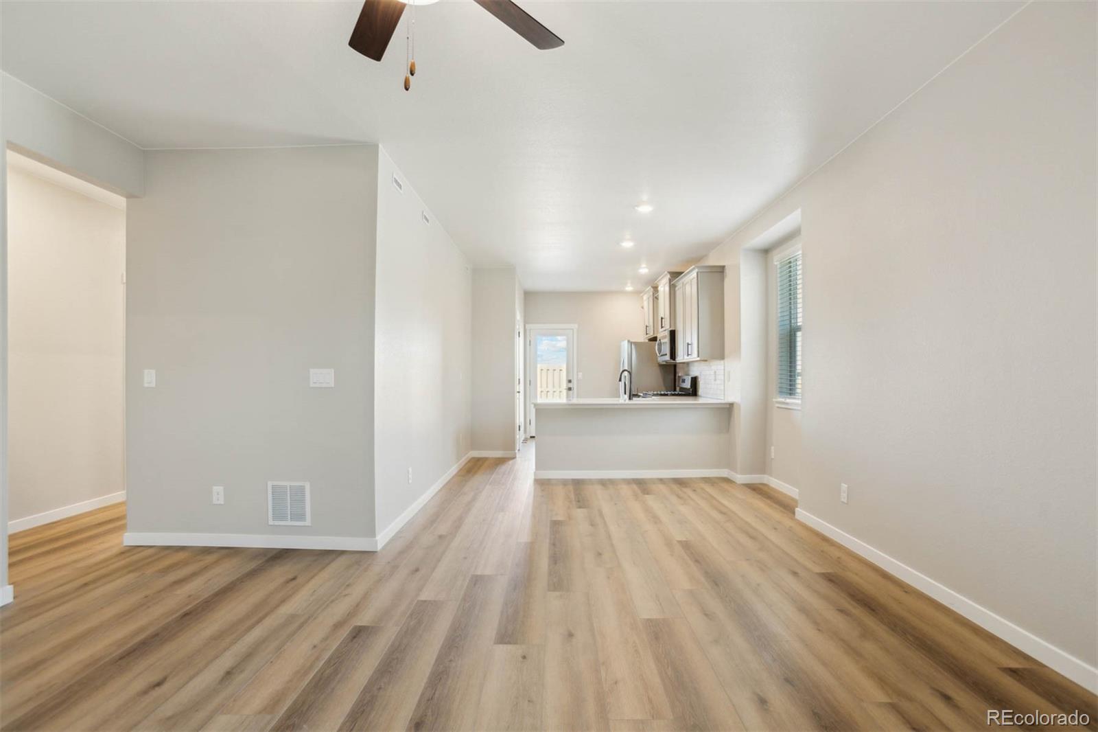 MLS Image #4 for 9441  yampa street,commerce city, Colorado