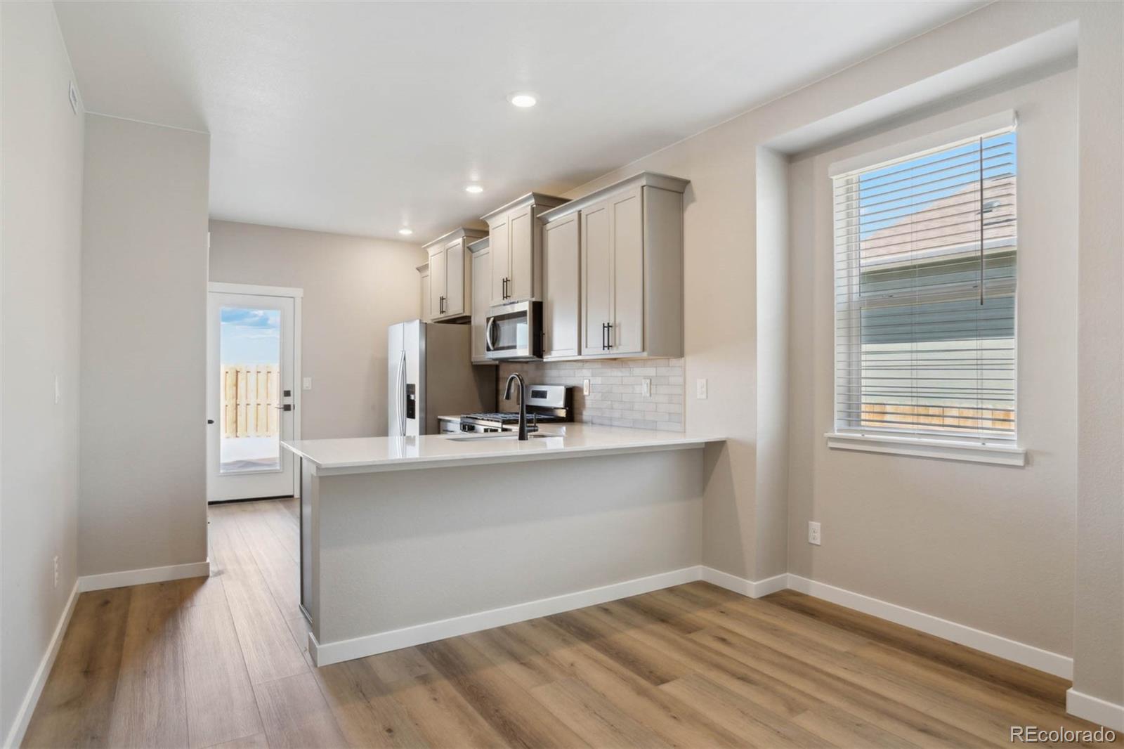 MLS Image #6 for 9441  yampa street,commerce city, Colorado