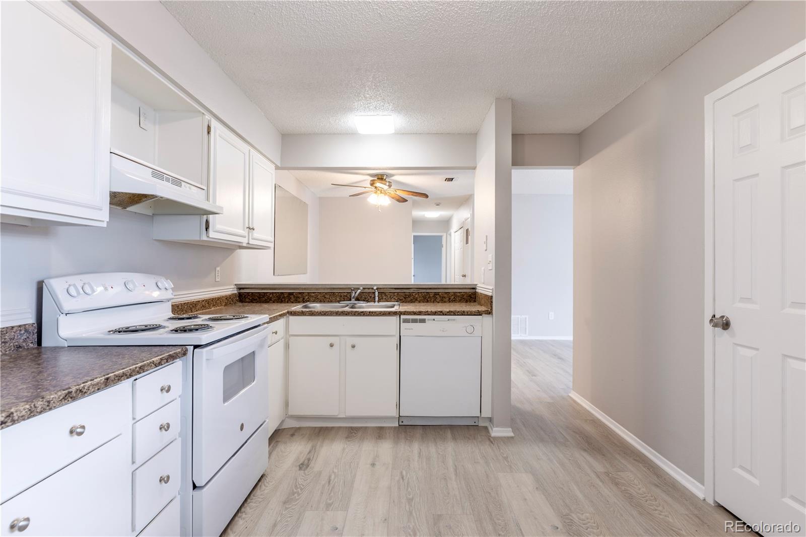 MLS Image #13 for 2365 e geddes avenue,littleton, Colorado