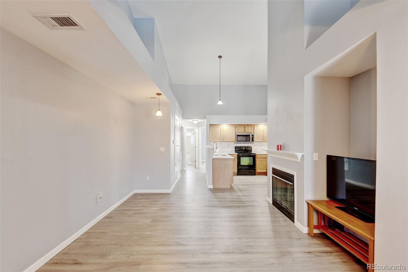 MLS Image #4 for 2542 s bahama circle,aurora, Colorado