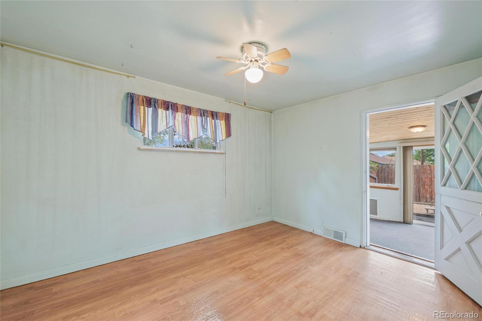 MLS Image #8 for 582 s alcott street,denver, Colorado