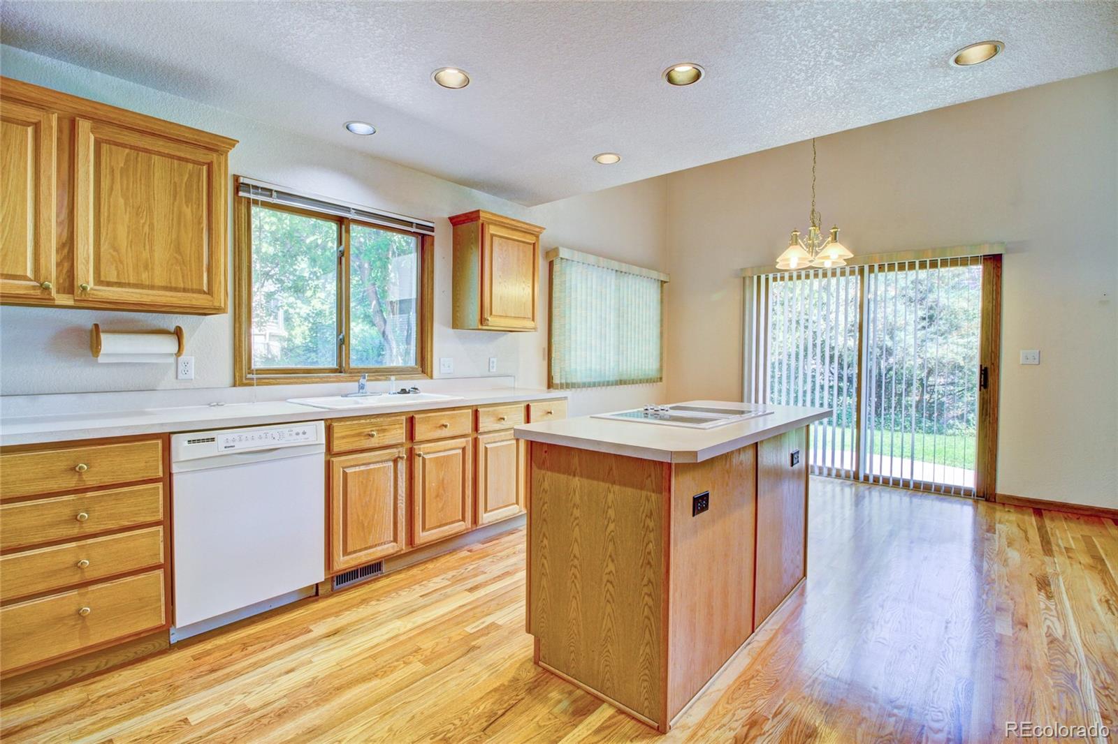 MLS Image #11 for 14351 w 56th place,arvada, Colorado