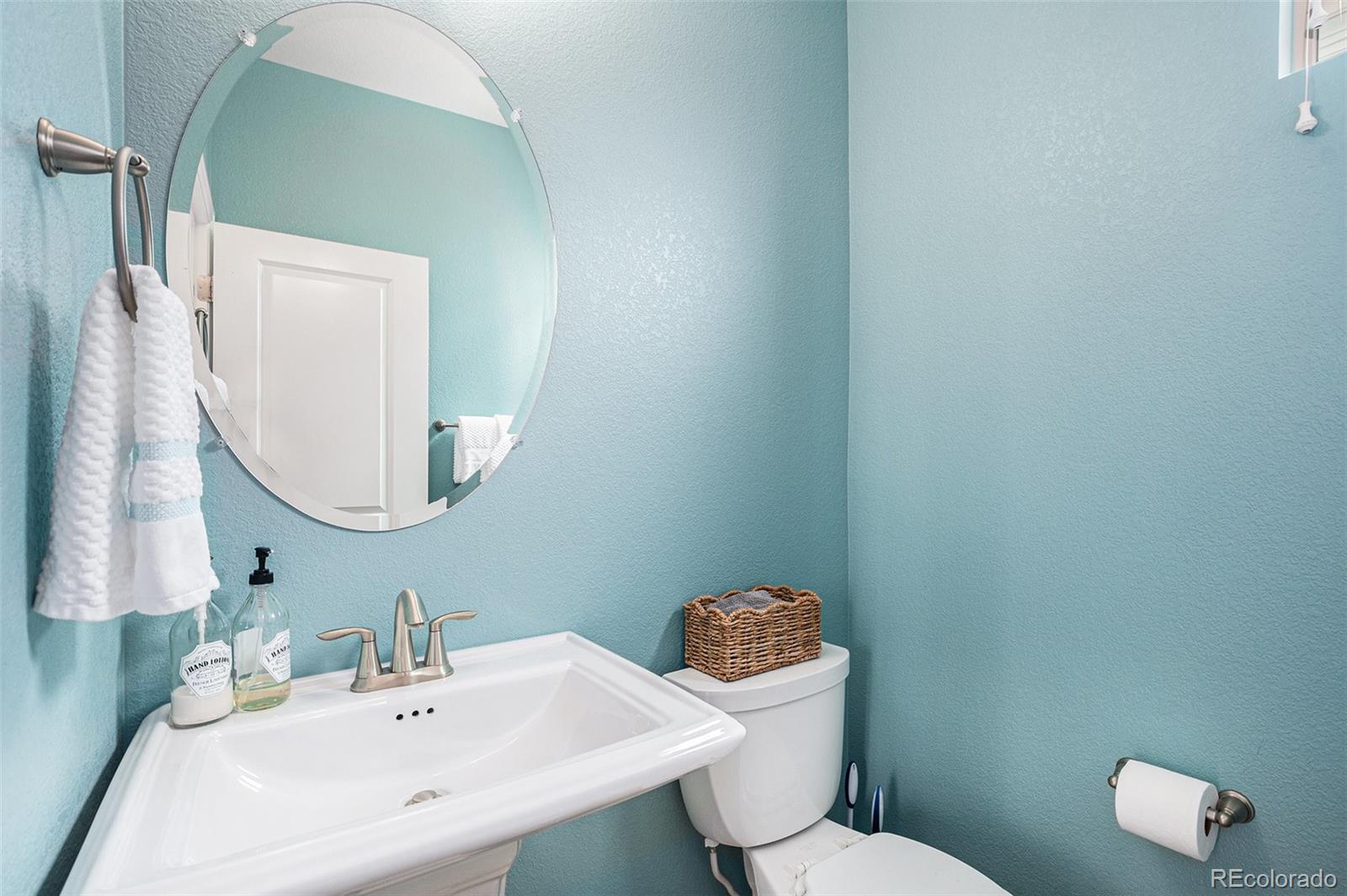 MLS Image #10 for 2224  trenton street,denver, Colorado