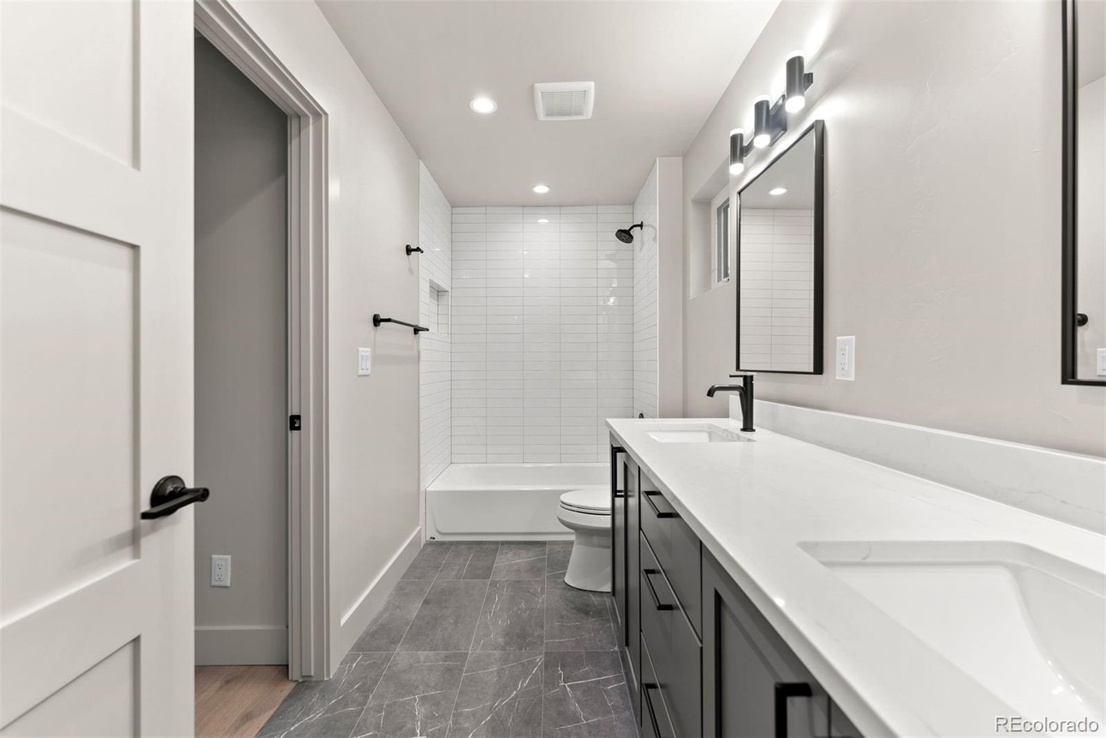 MLS Image #13 for 2522 s cherokee street,denver, Colorado