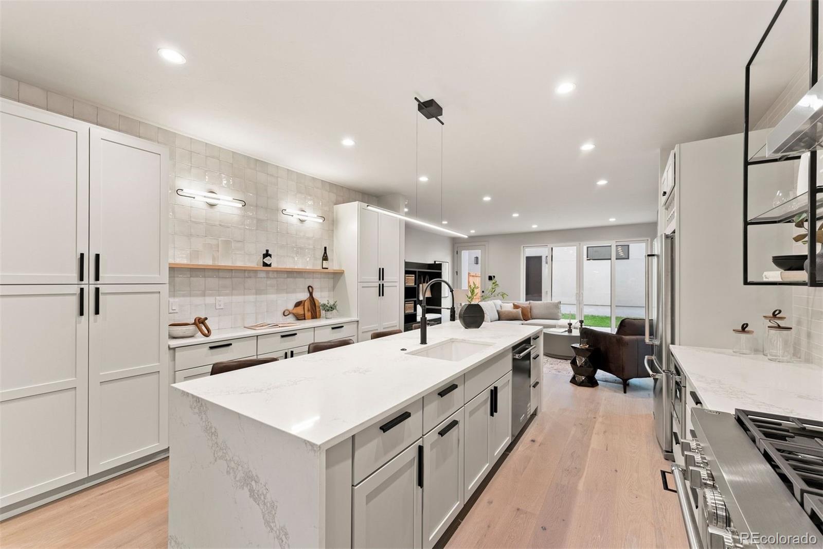 MLS Image #3 for 2522 s cherokee street,denver, Colorado
