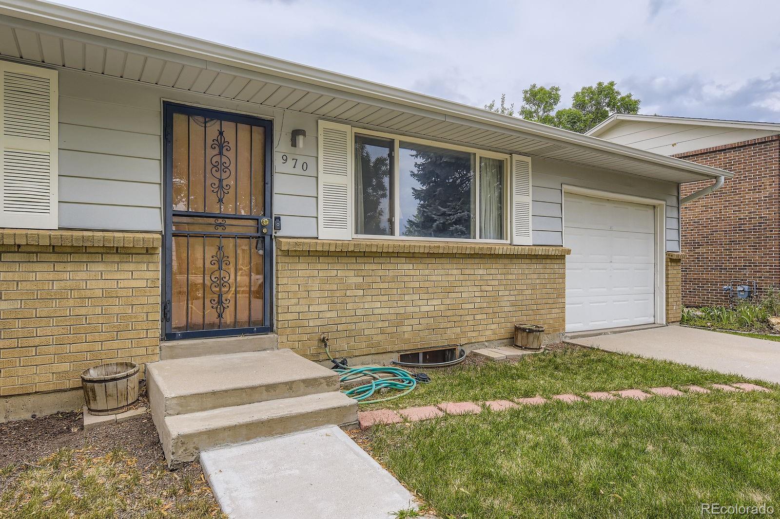 MLS Image #2 for 970  olathe street,aurora, Colorado
