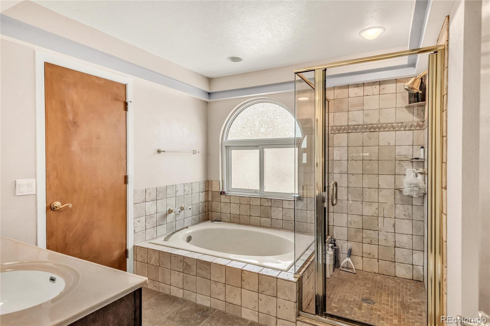 MLS Image #14 for 9704  iris ,broomfield, Colorado