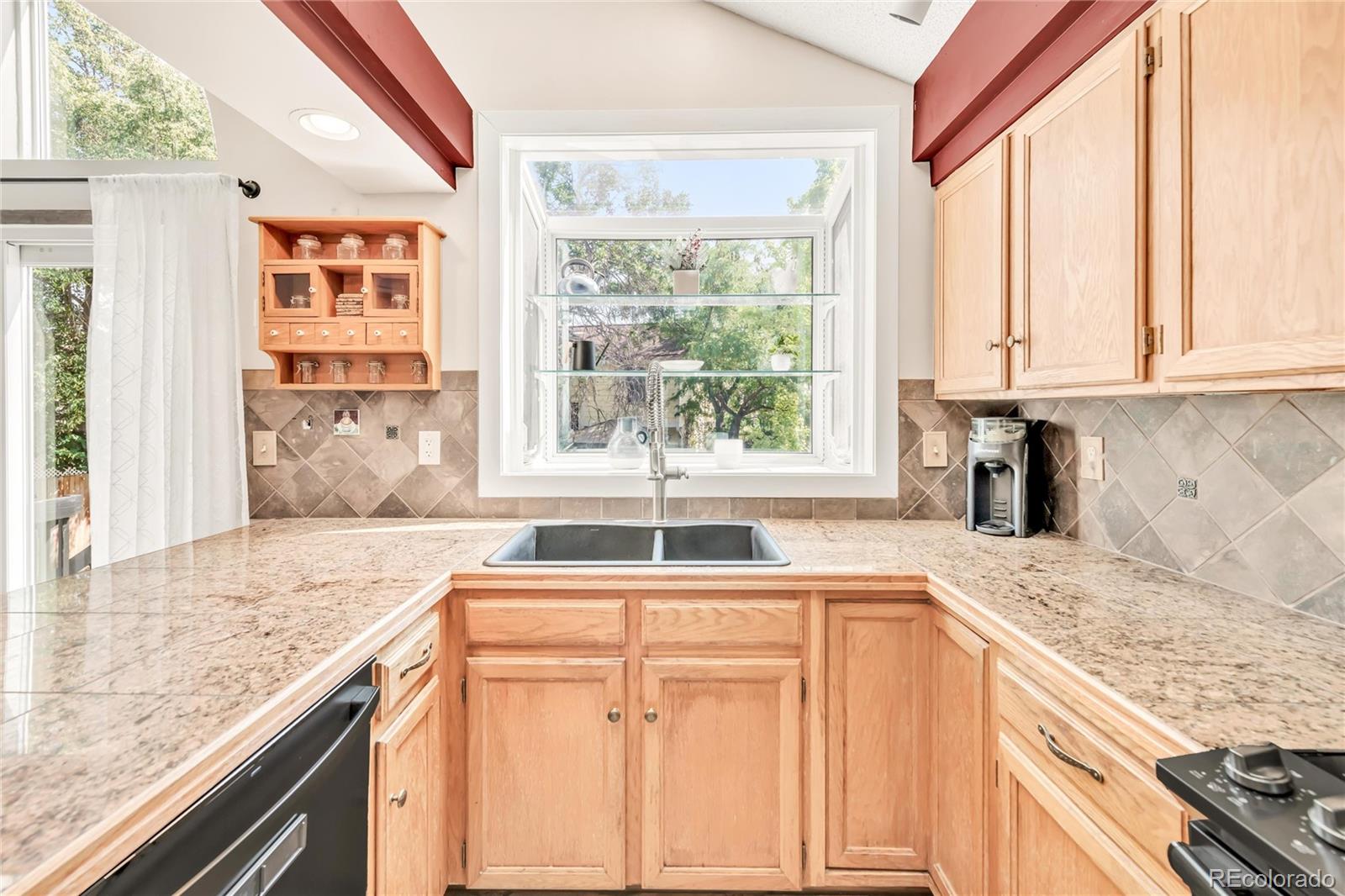 MLS Image #8 for 9704  iris ,broomfield, Colorado