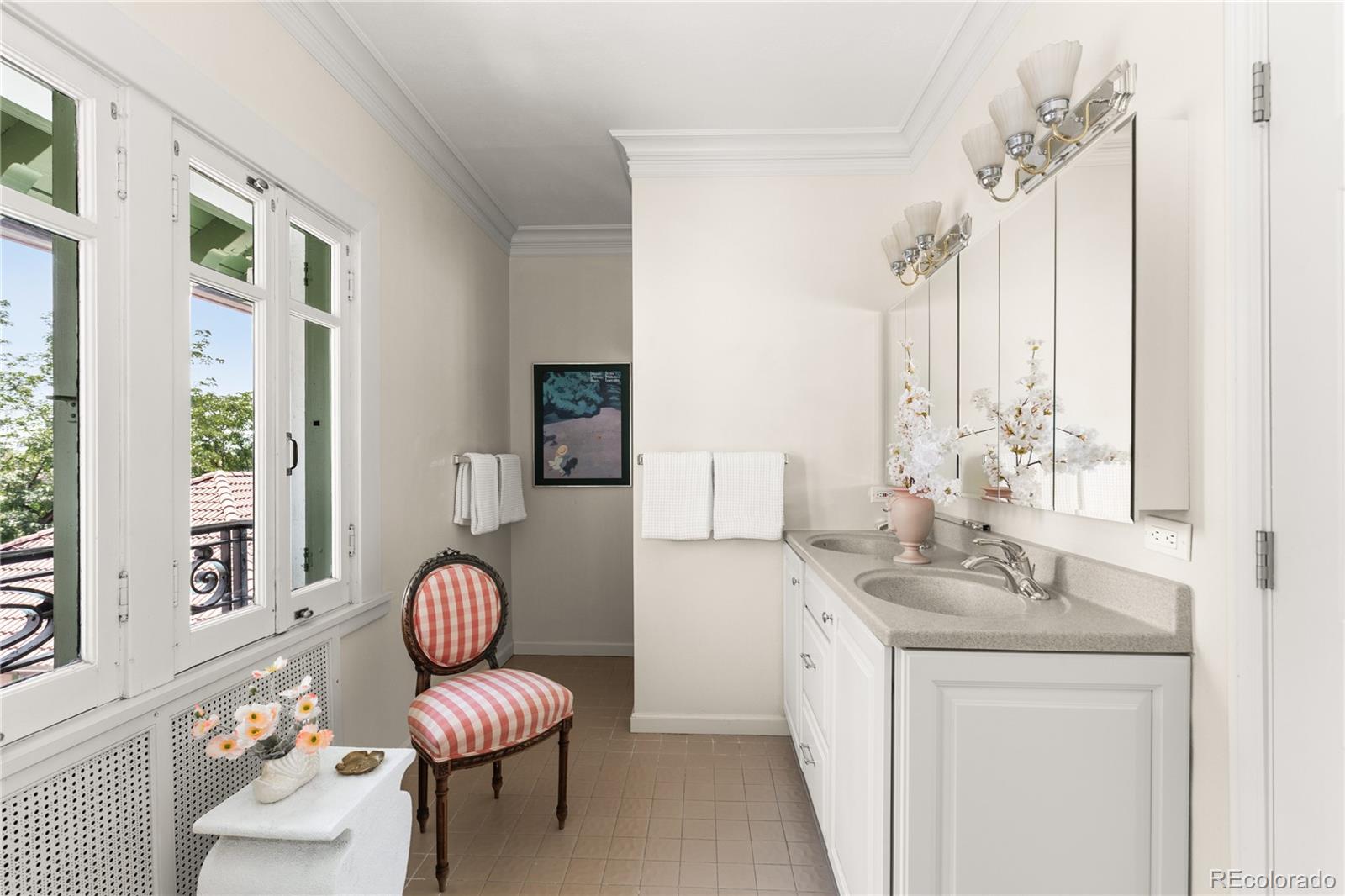 MLS Image #24 for 707 n washington street,denver, Colorado