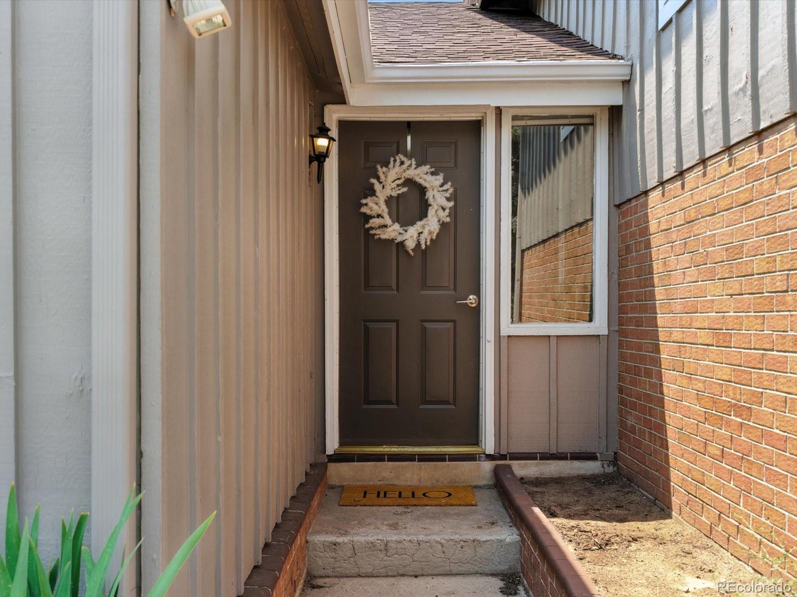 MLS Image #2 for 11404 e yale place,aurora, Colorado