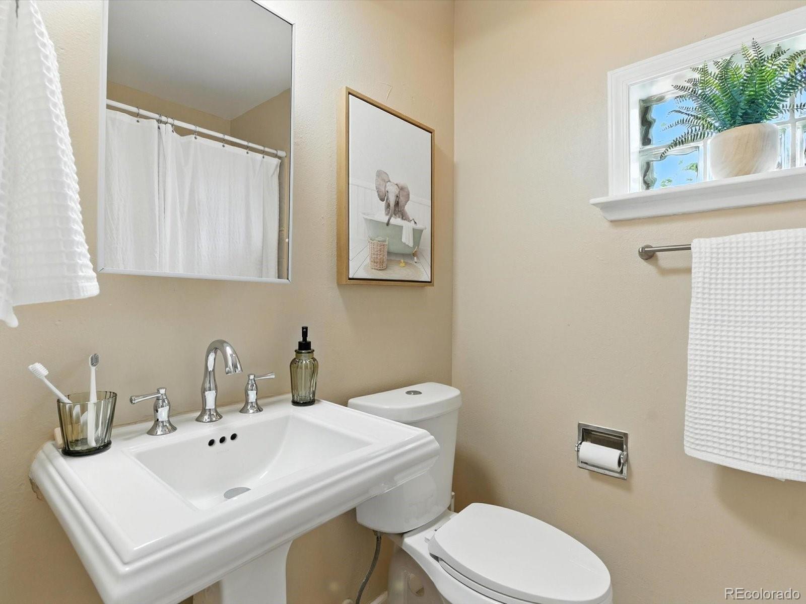MLS Image #28 for 11404 e yale place,aurora, Colorado