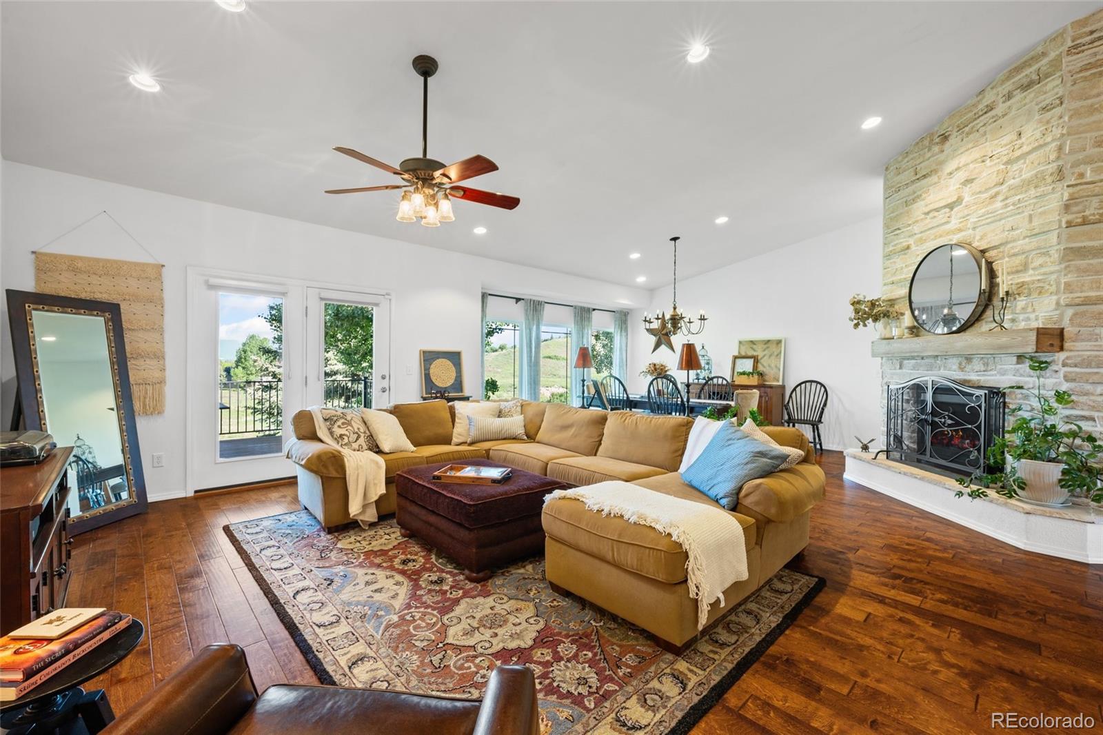 MLS Image #10 for 3440  hollycrest drive,colorado springs, Colorado