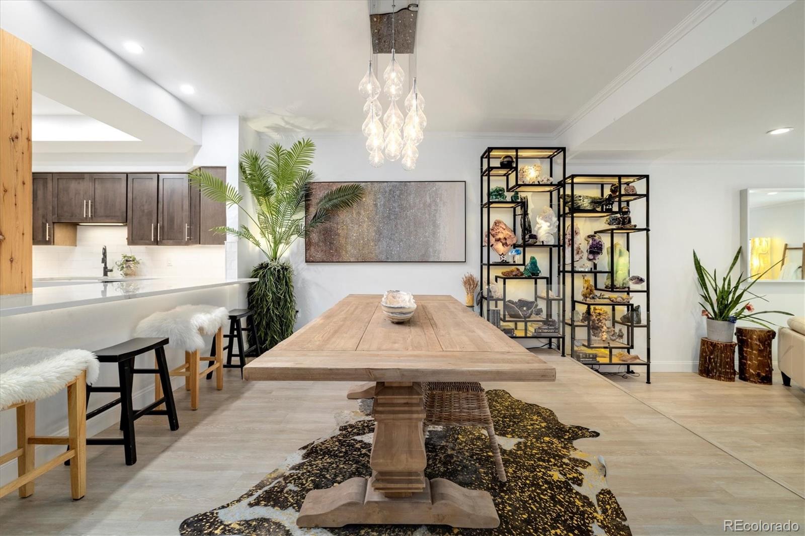 MLS Image #13 for 1512  larimer street,denver, Colorado
