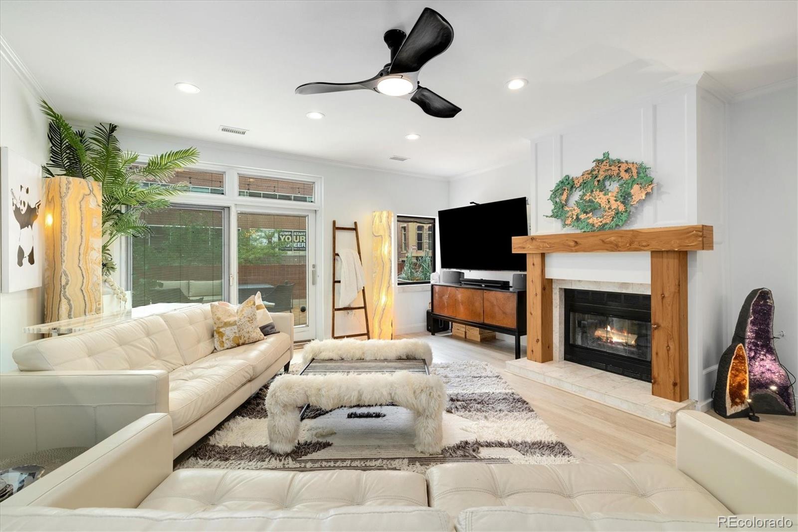 MLS Image #16 for 1512  larimer street,denver, Colorado