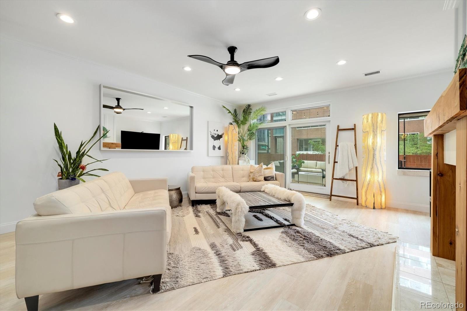 MLS Image #18 for 1512  larimer street,denver, Colorado
